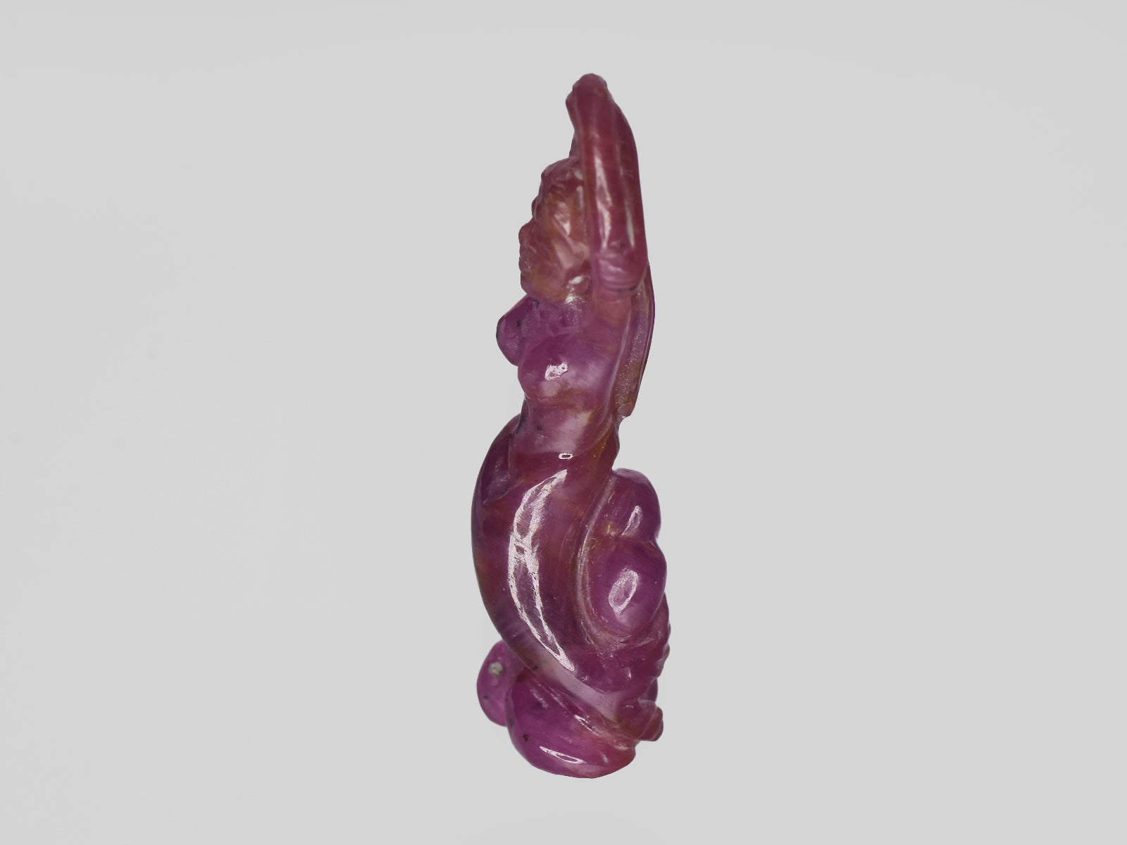 8801540-carved-purplish-red-gii-guinea-natural-ruby-17.56-ct