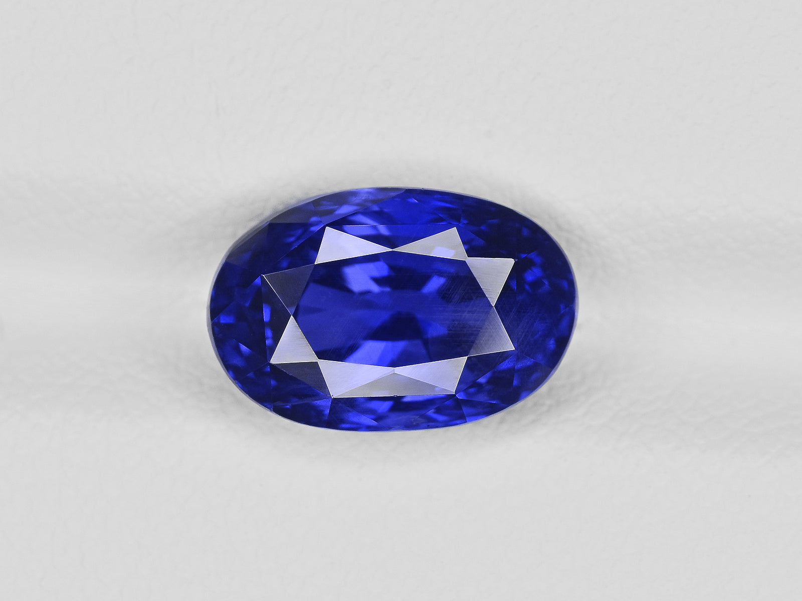8801177-oval-fiery-vivid-royal-blue-grs-sri-lanka-natural-blue-sapphire-5.12-ct
