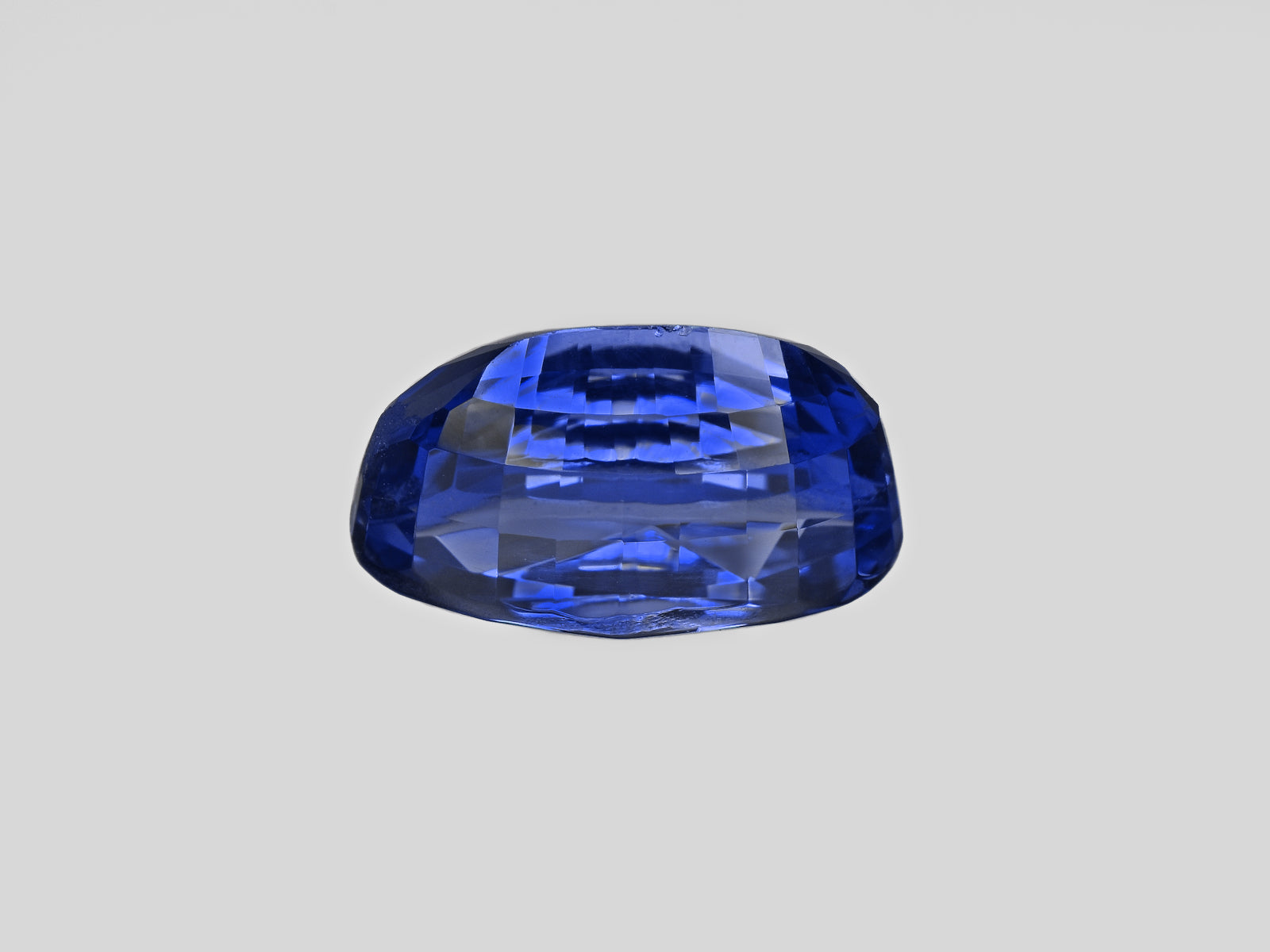8801184-oval-fiery-intense-blue-grs-burma-natural-blue-sapphire-10.68-ct