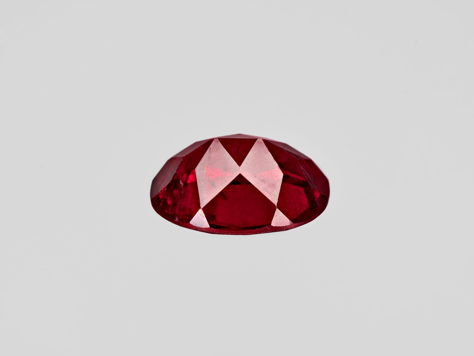8801313-oval-vivid-pigeon-blood-red-grs-mozambique-natural-ruby-1.31-ct