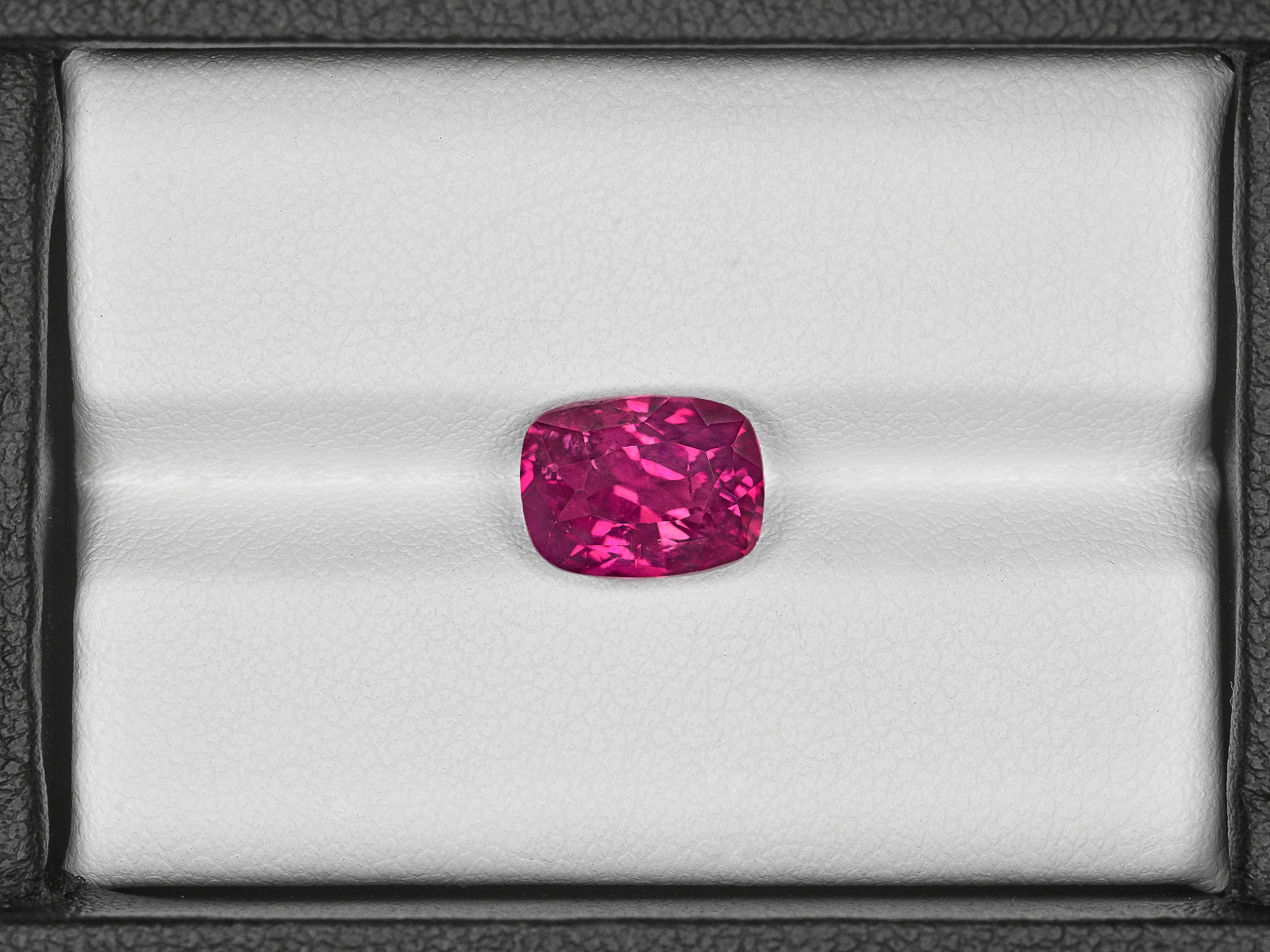8801314-cushion-fiery-rich-purple-pink-gia-sri-lanka-natural-pink-sapphire-3.99-ct