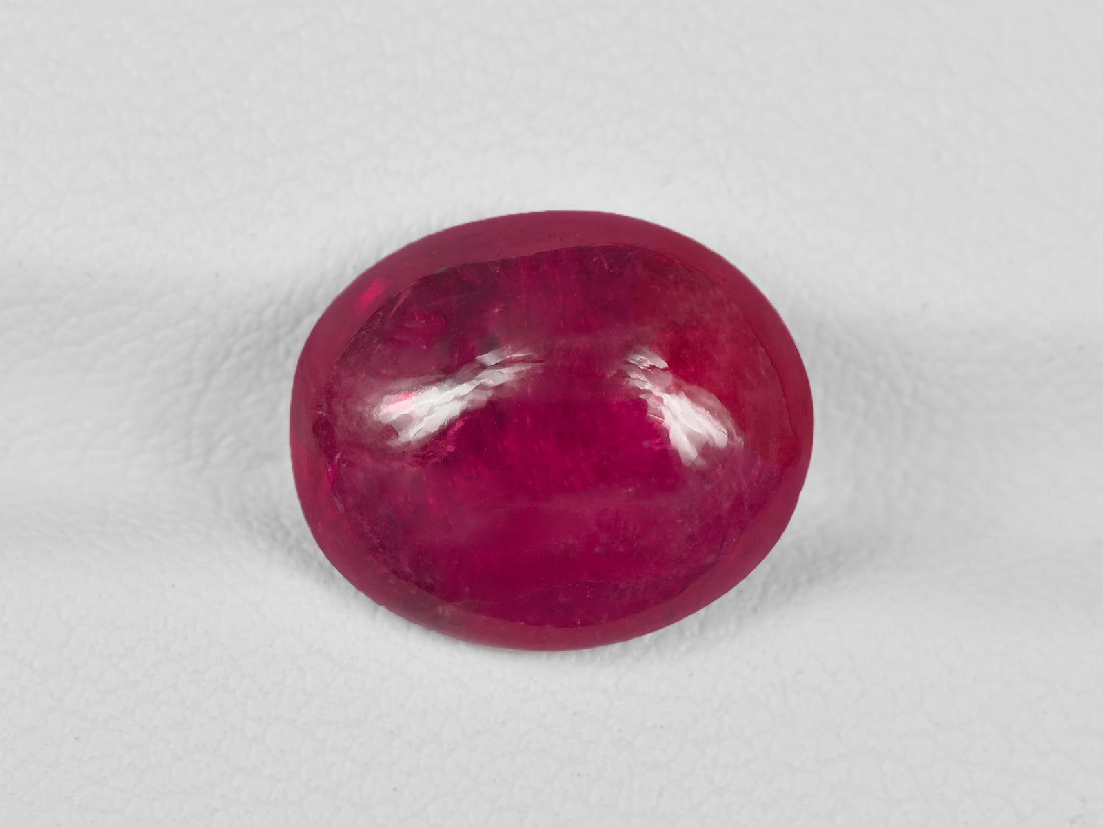 8801315-cabochon-deep-magenta-red-grs-tanzania-natural-ruby-7.57-ct