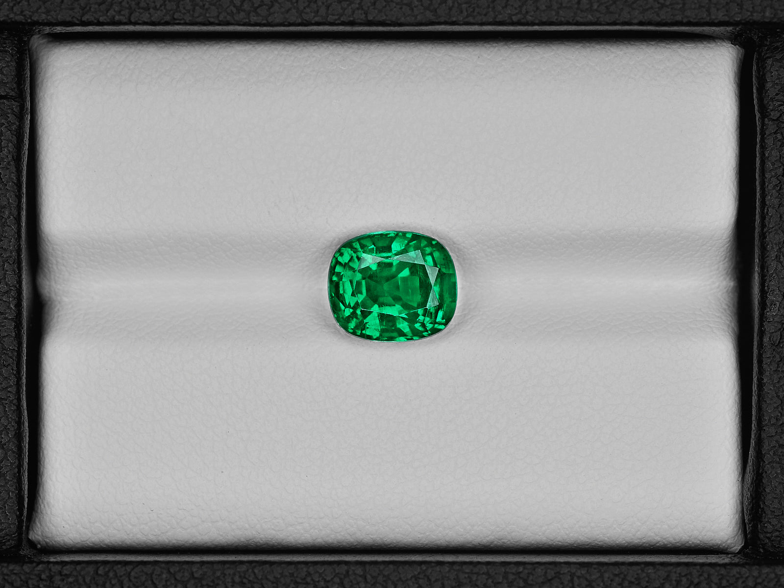 8801273-cushion-fiery-vivid-royal-green-grs-zambia-natural-emerald-2.03-ct