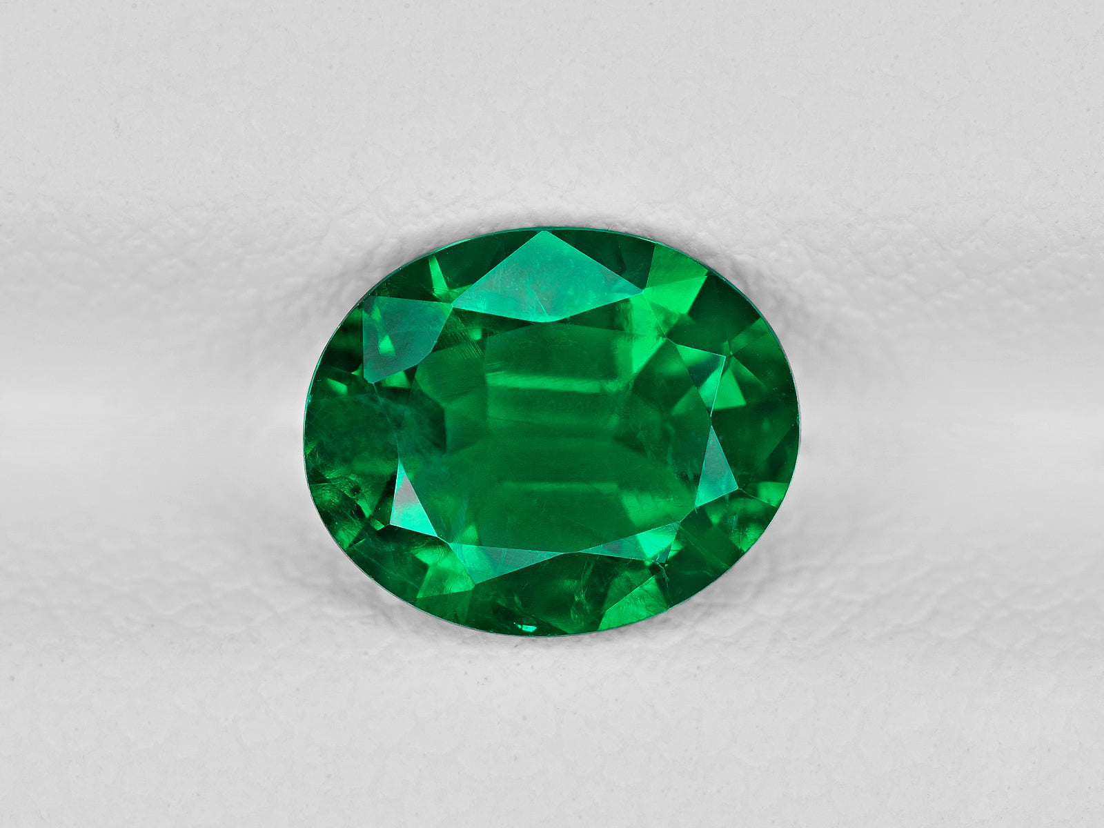 8801274-oval-royal-green-gia-zambia-natural-emerald-1.17-ct