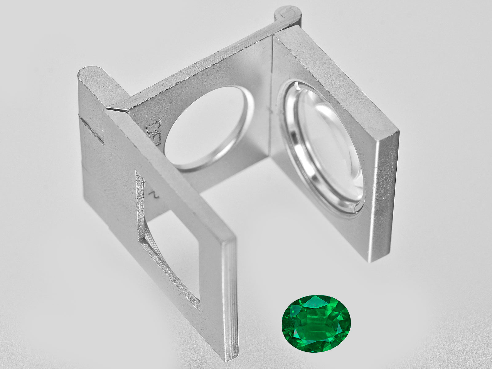 8801274-oval-royal-green-gia-zambia-natural-emerald-1.17-ct