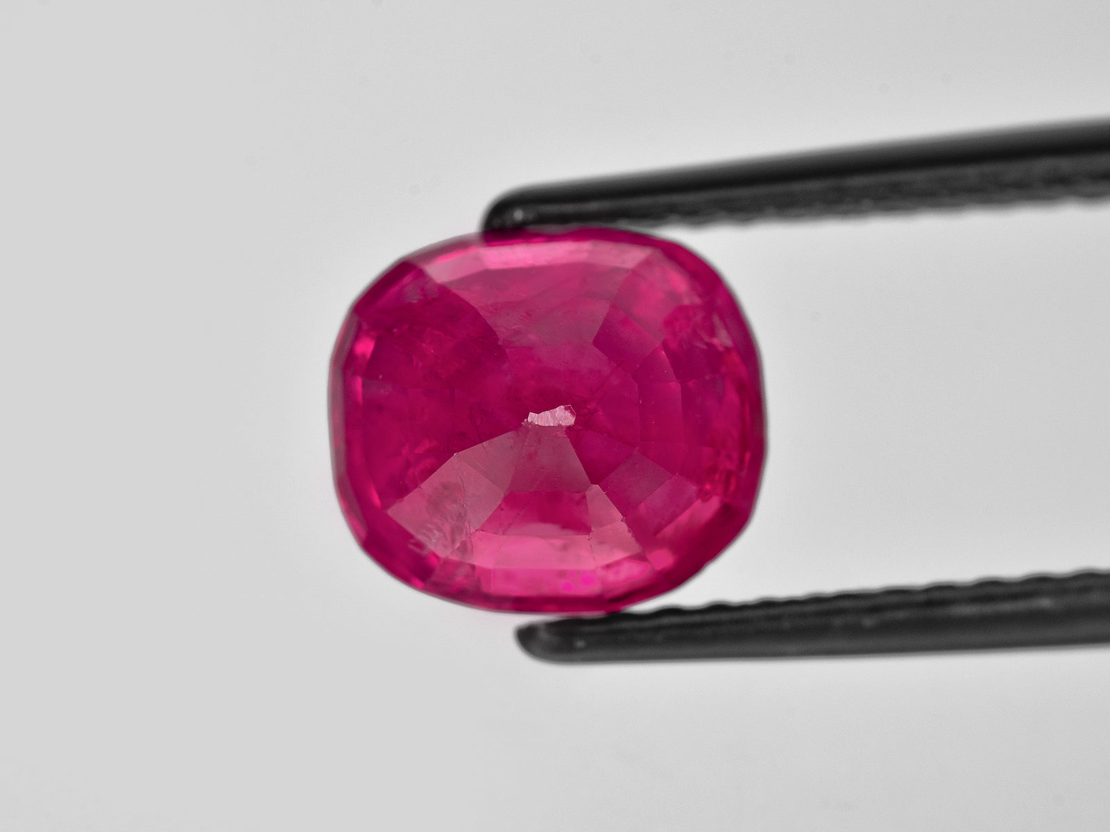 8801269-cushion-rich-pinkish-red-grs-burma-natural-ruby-4.98-ct
