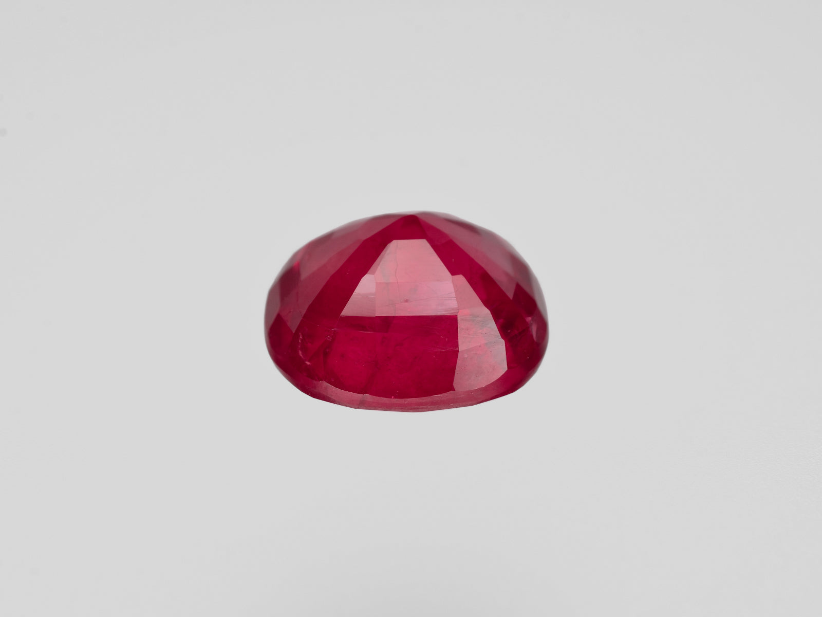 8801270-cushion-pigeon-blood-red-grs-burma-natural-ruby-2.59-ct
