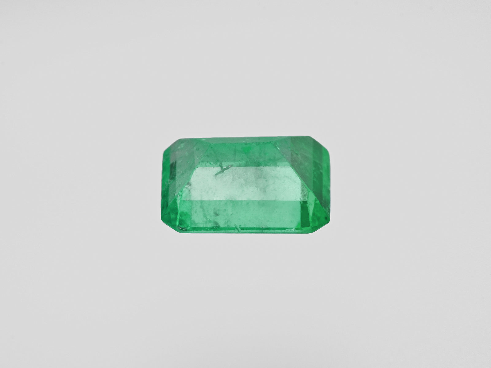 8801299-octagonal-lustrous-green-grs-colombia-natural-emerald-2.62-ct