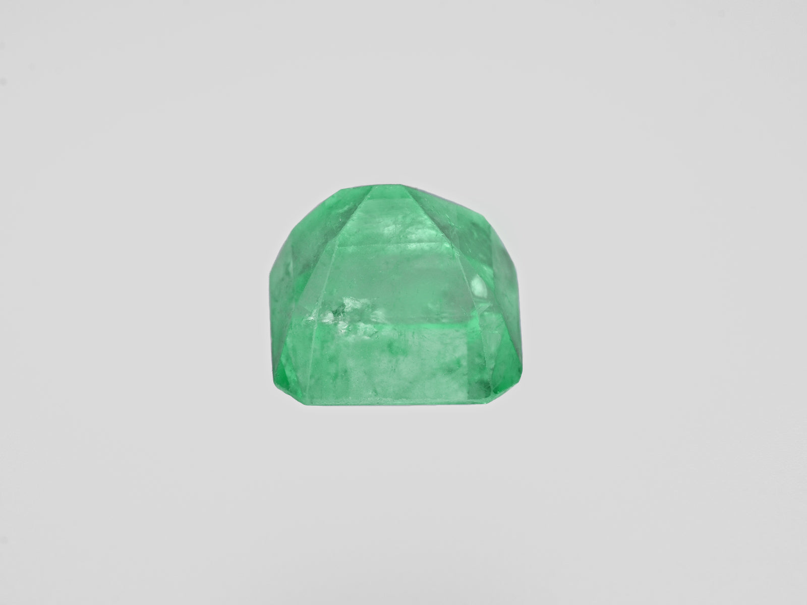 8801301-octagonal-pastel-green-grs-colombia-natural-emerald-3.30-ct