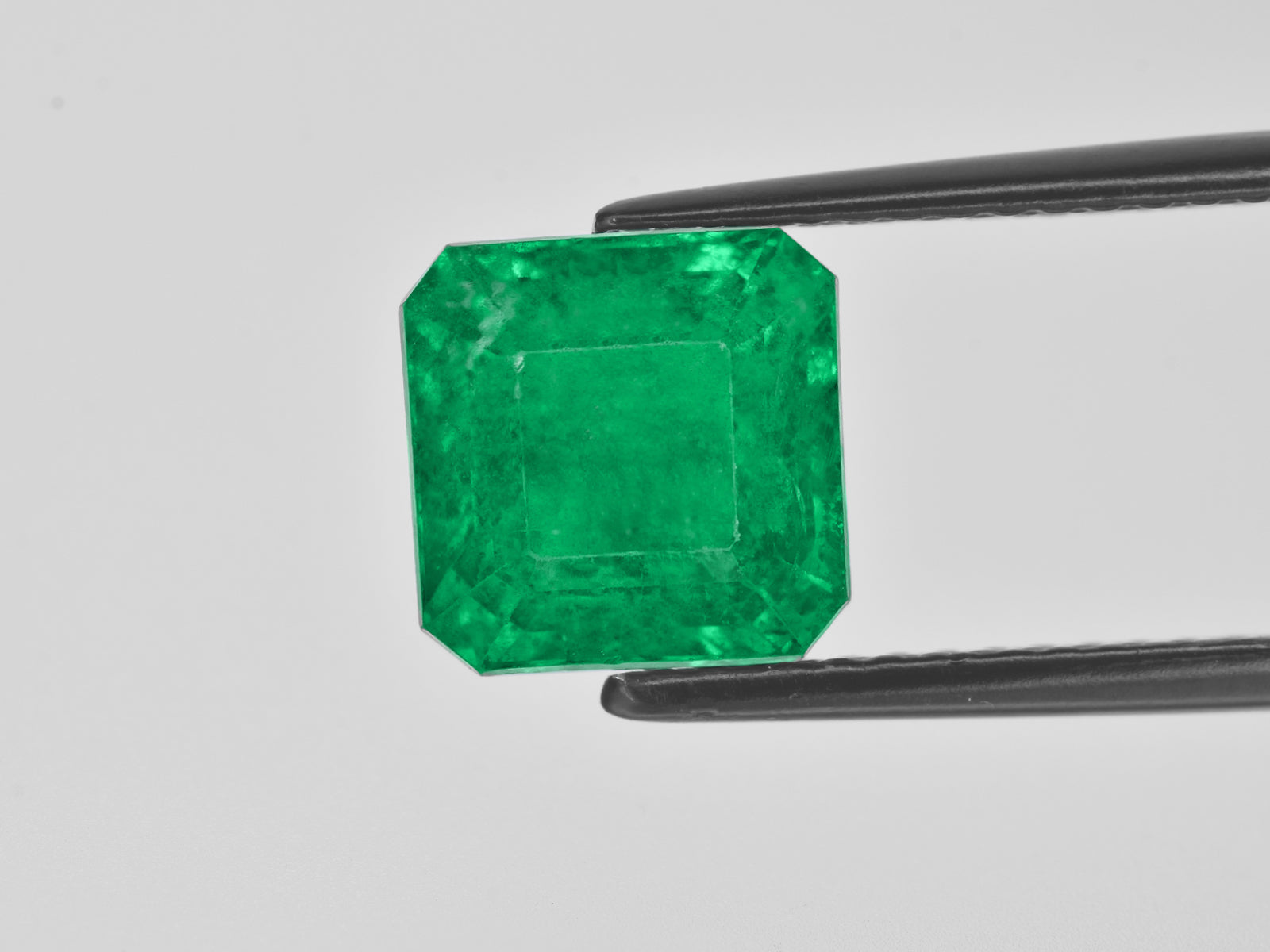 8801285-octagonal-deep-green-grs-ethiopia-natural-emerald-4.47-ct