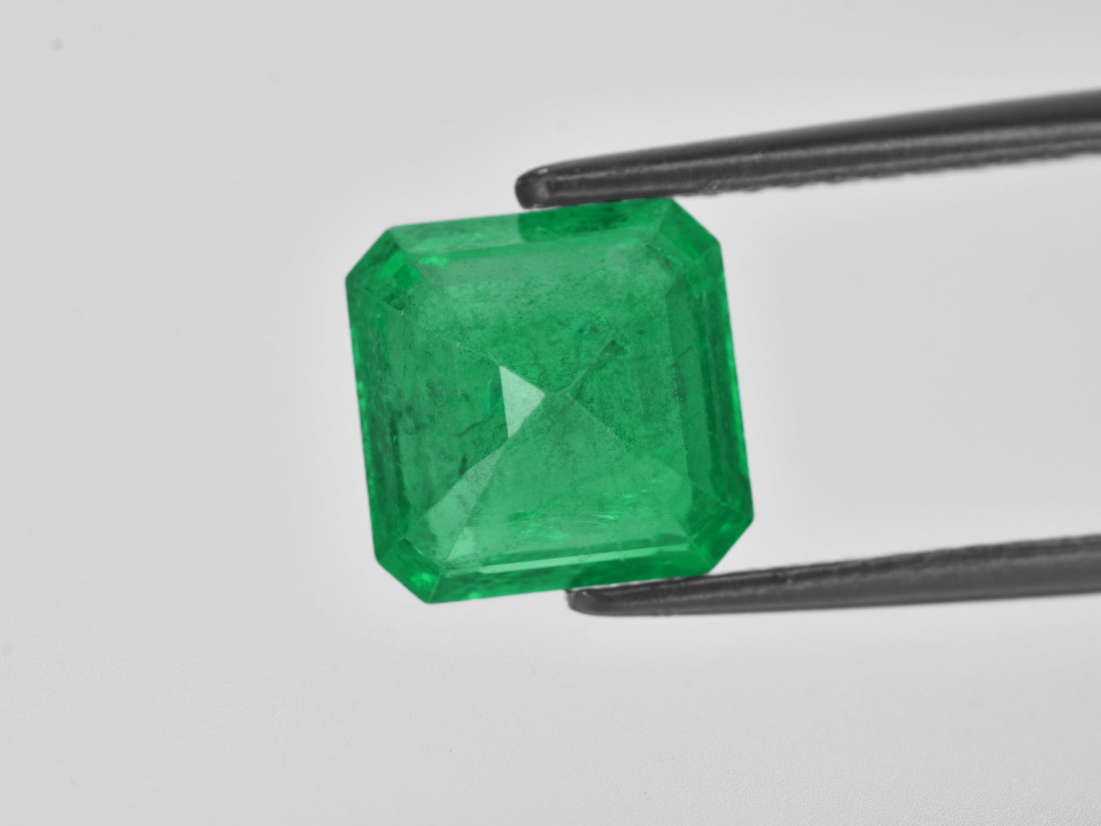 8801285-octagonal-deep-green-grs-ethiopia-natural-emerald-4.47-ct