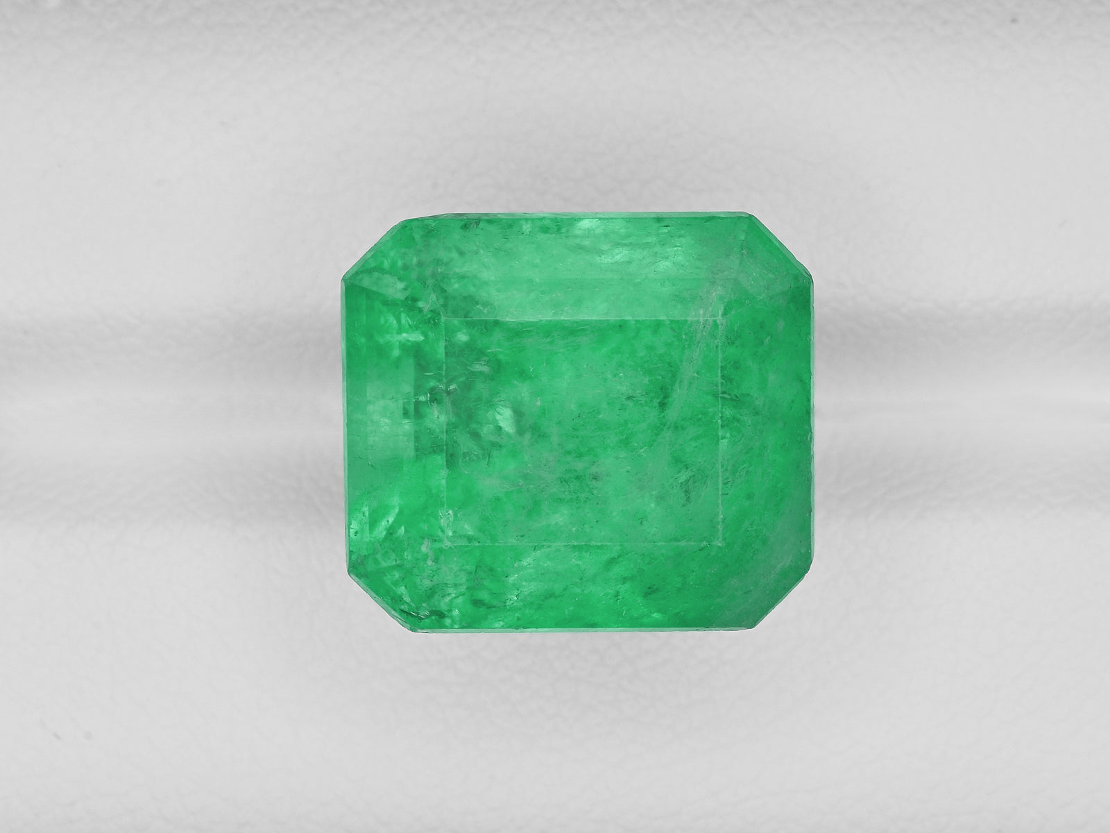 8801286-octagonal-intense-green-grs-colombia-natural-emerald-15.27-ct