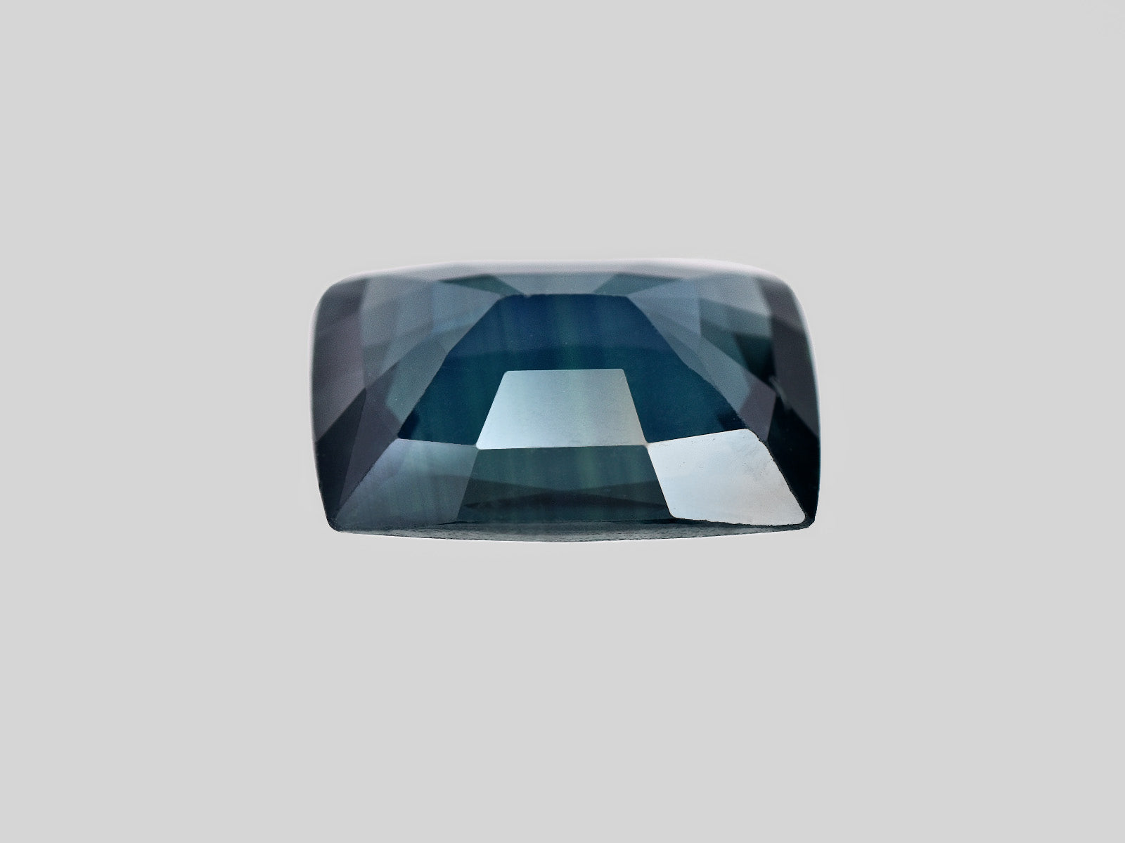 8801323-cushion-deep-greenish-blue-gia-nigeria-natural-blue-sapphire-4.02-ct