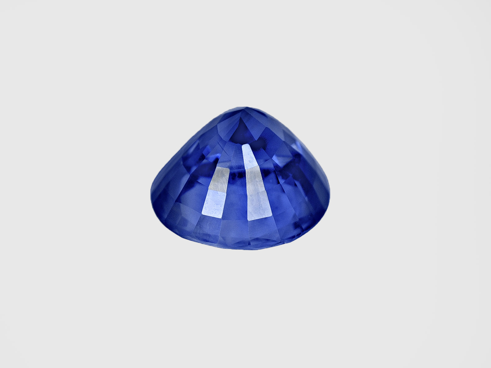 8801325-oval-intense-royal-blue-grs-sri-lanka-natural-blue-sapphire-3.75-ct