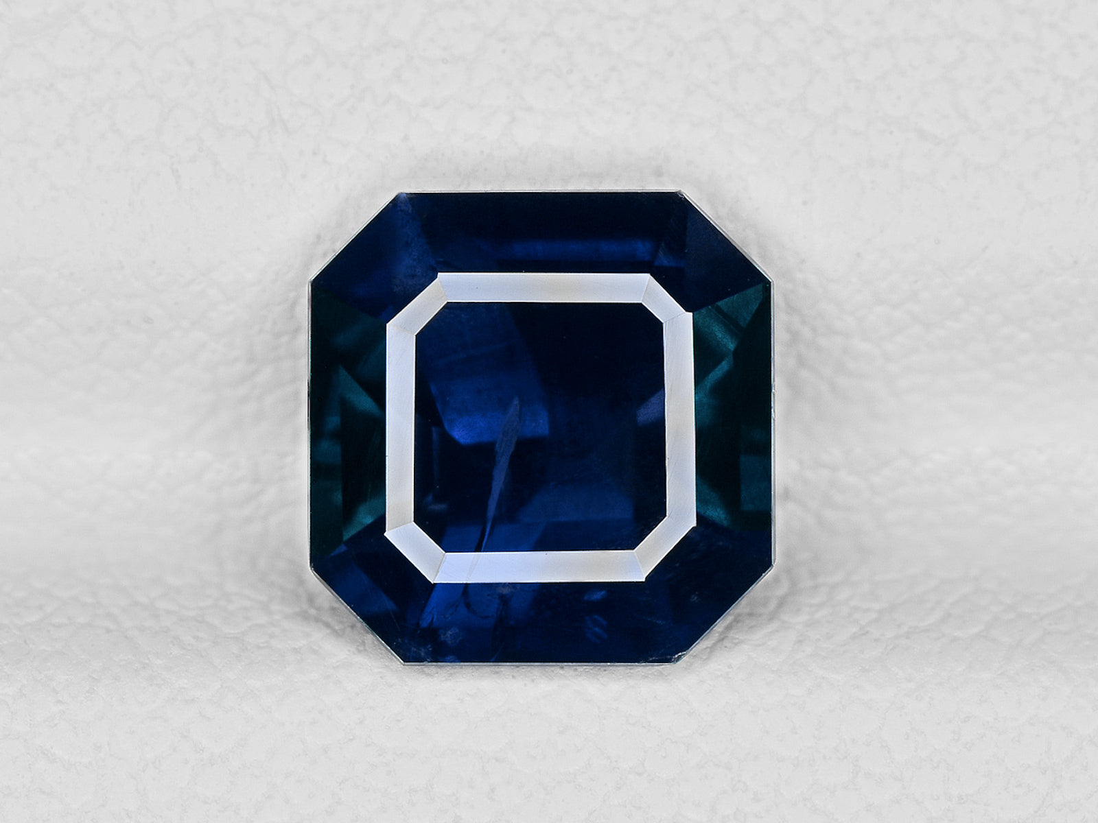 8801326-octagonal-dark-blue-with-a-slight-greenish-hue-grs-sri-lanka-natural-blue-sapphire-2.83-ct