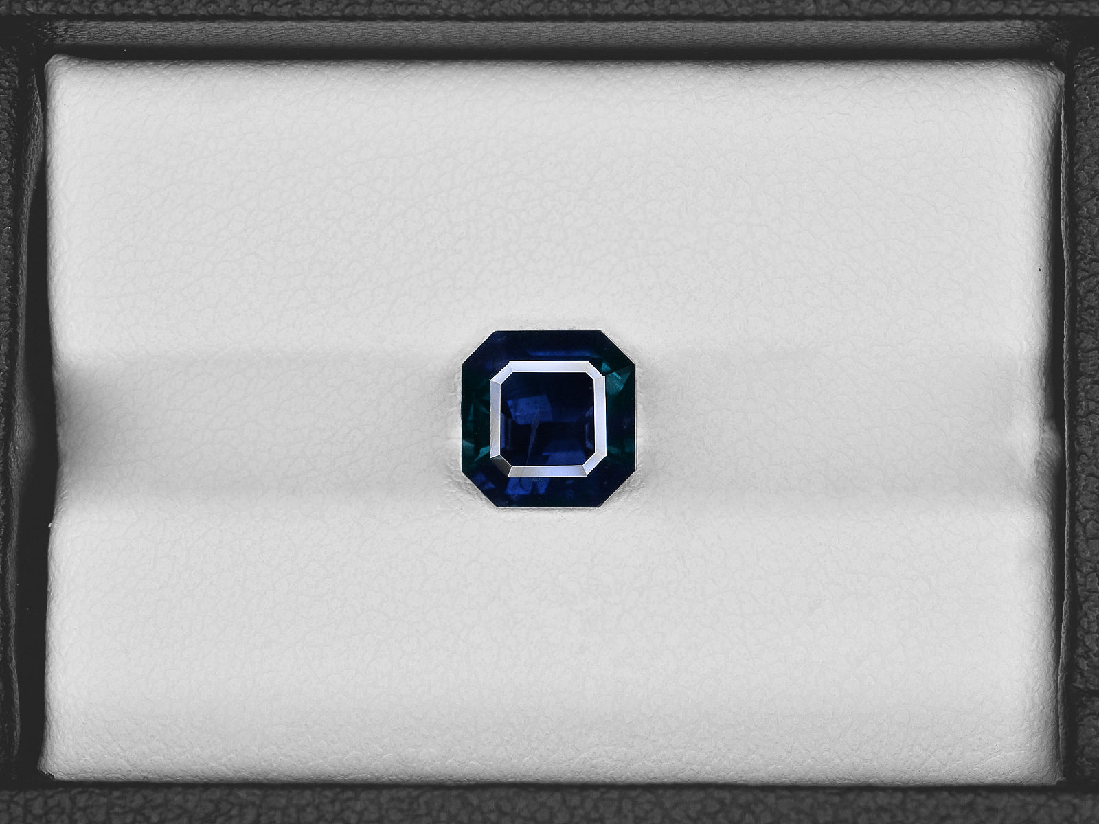 8801326-octagonal-dark-blue-with-a-slight-greenish-hue-grs-sri-lanka-natural-blue-sapphire-2.83-ct