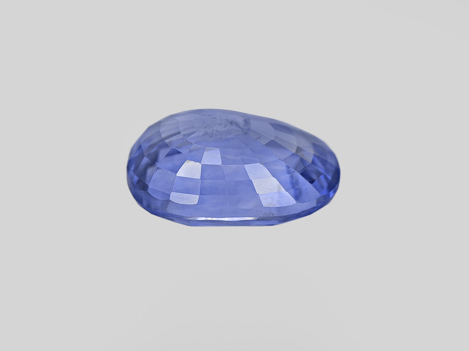 8801332-oval-lustrous-blue-grs-sri-lanka-natural-blue-sapphire-8.70-ct
