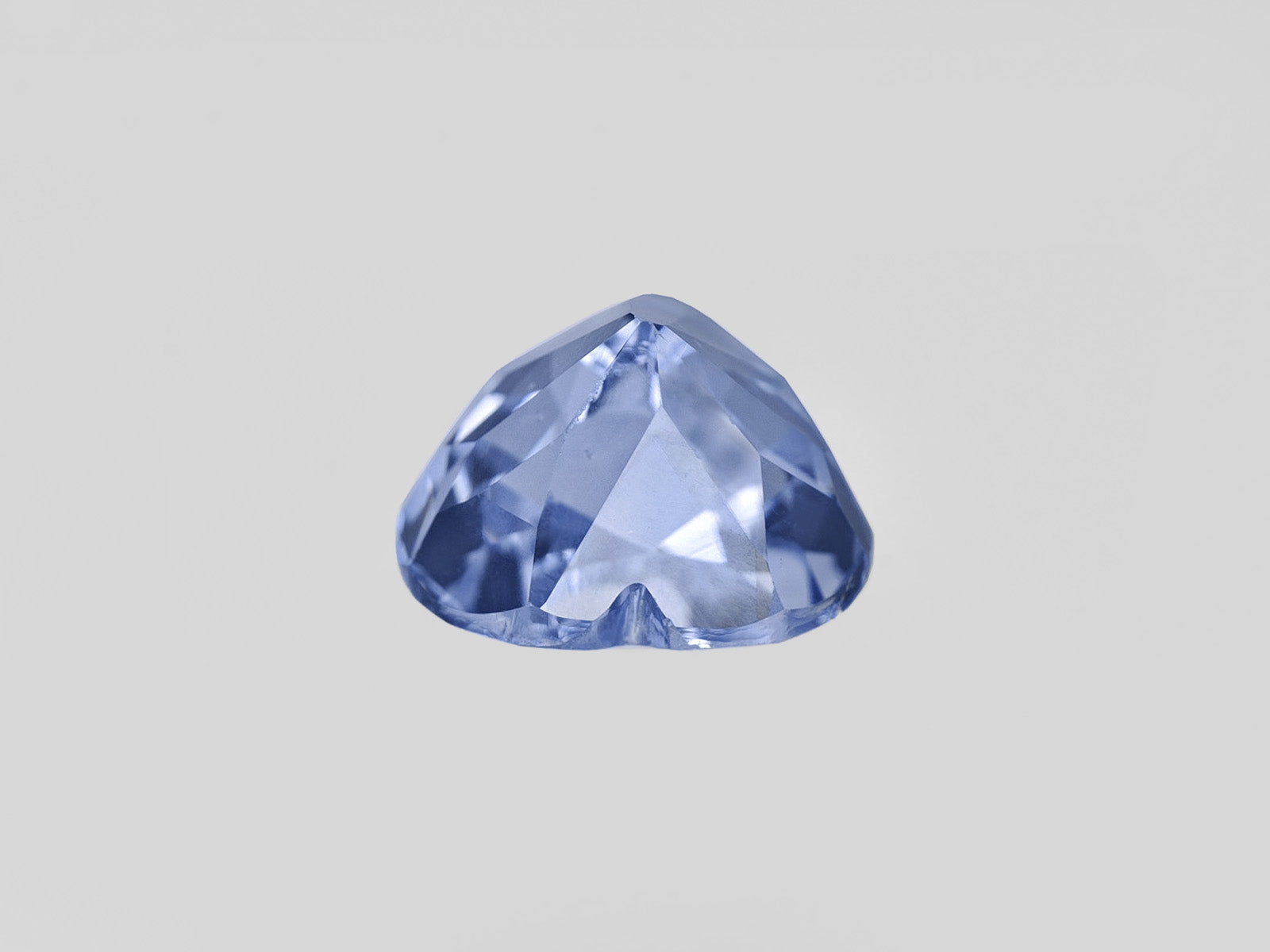 8801333-heart-soft-blue-gia-sri-lanka-natural-blue-sapphire-2.15-ct