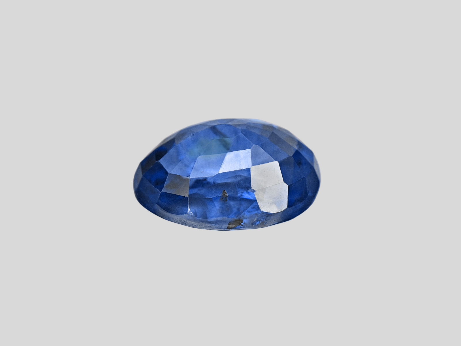 8801335-oval-deep-blue-grs-sri-lanka-natural-blue-sapphire-3.01-ct