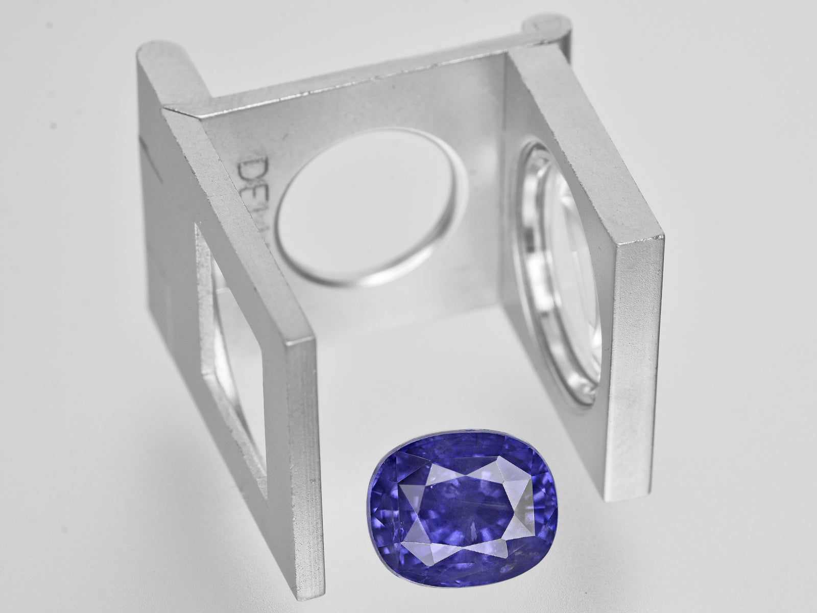 8801336-cushion-intense-violetish-blue-changing-to-deep-purple-grs-sri-lanka-natural-color-change-sapphire-8.37-ct