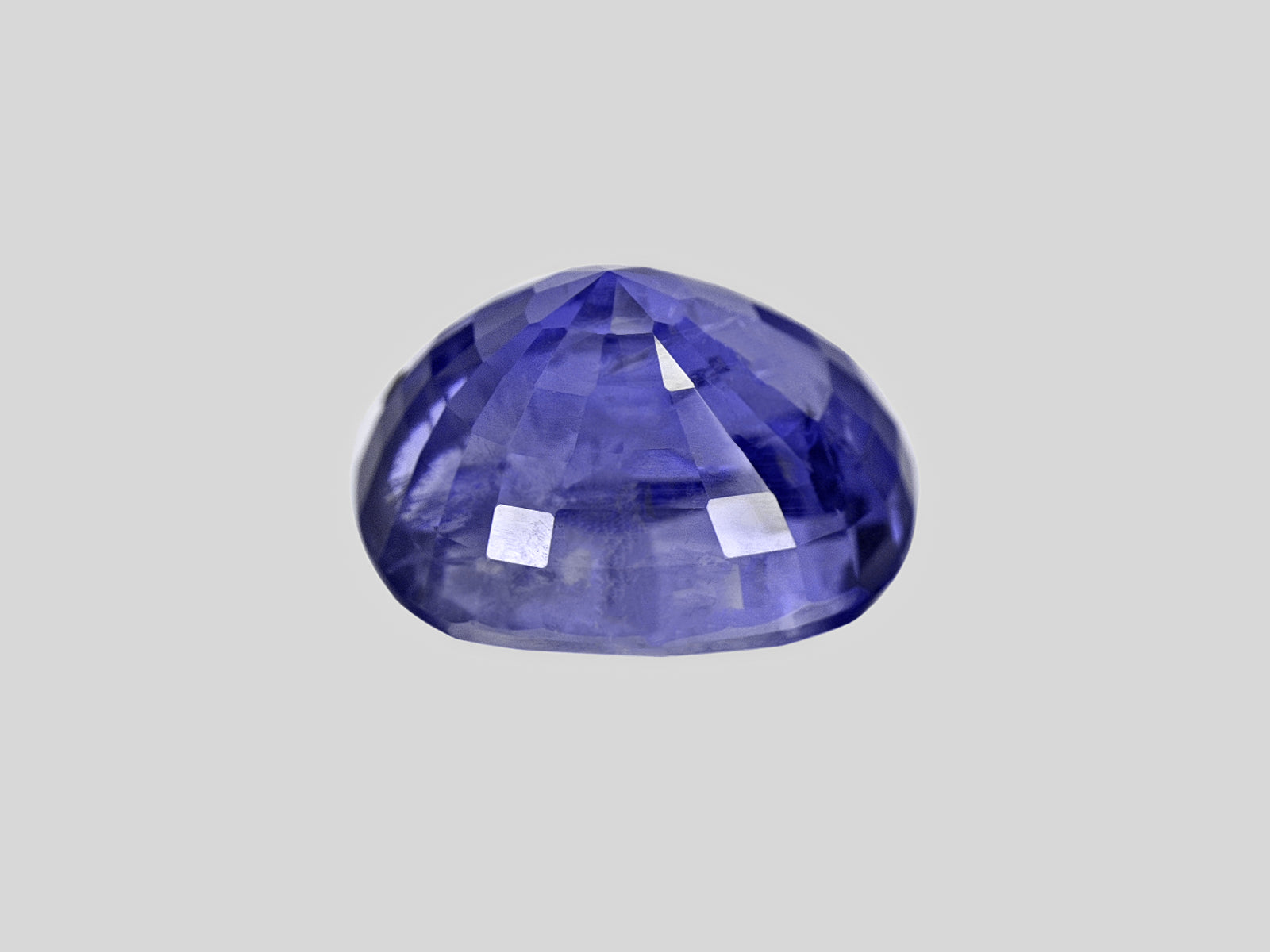 8801336-cushion-intense-violetish-blue-changing-to-deep-purple-grs-sri-lanka-natural-color-change-sapphire-8.37-ct