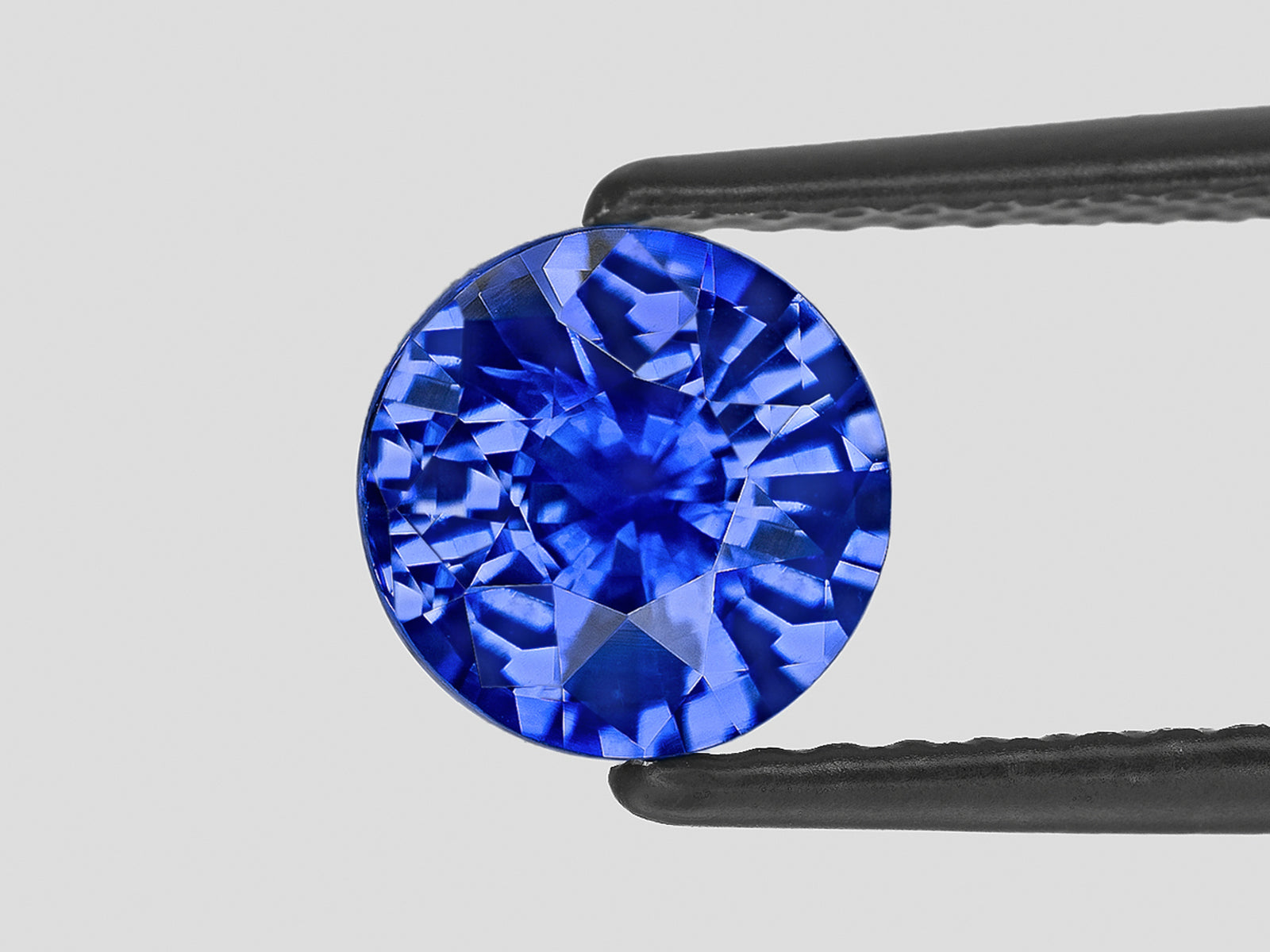 8801339-round-fiery-vivid-blue-grs-sri-lanka-natural-blue-sapphire-2.01-ct