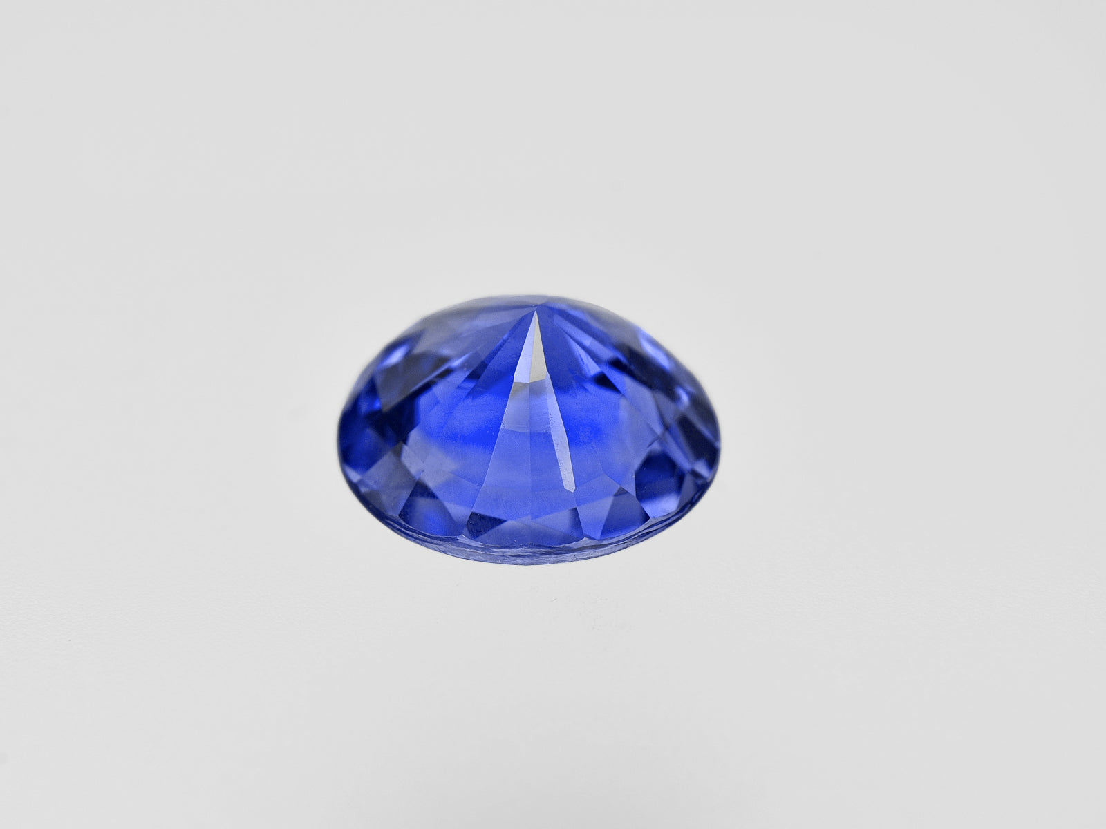 8801339-round-fiery-vivid-blue-grs-sri-lanka-natural-blue-sapphire-2.01-ct