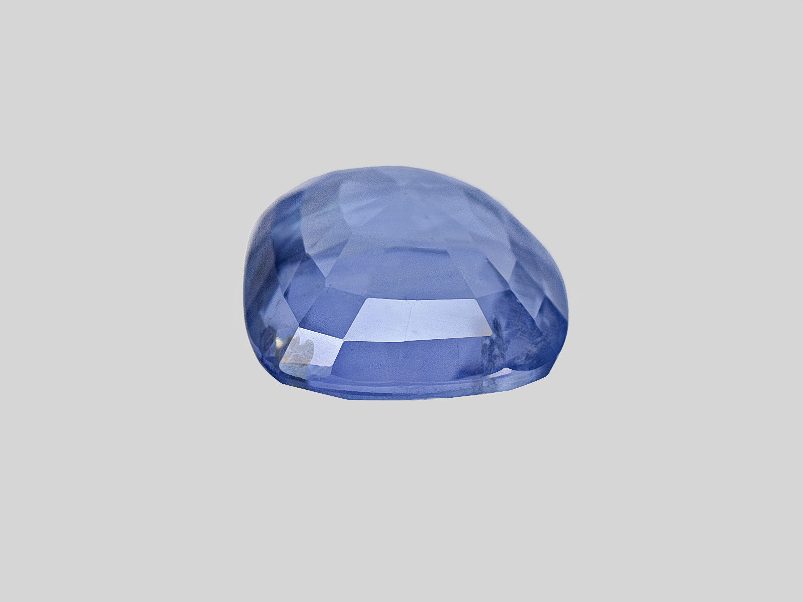 8801342-cushion-velvety-blue-gia-sri-lanka-natural-blue-sapphire-3.93-ct