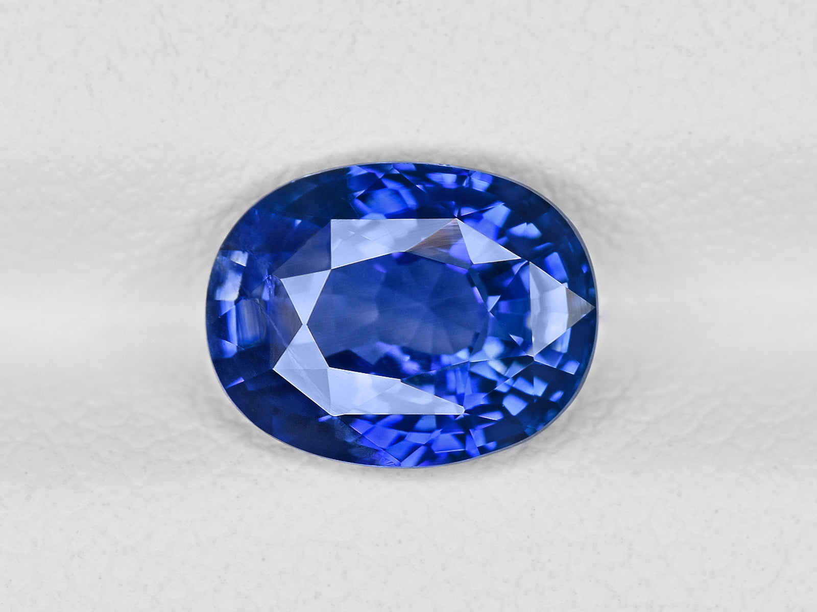 8801343-oval-fiery-royal-blue-grs-sri-lanka-natural-blue-sapphire-2.11-ct