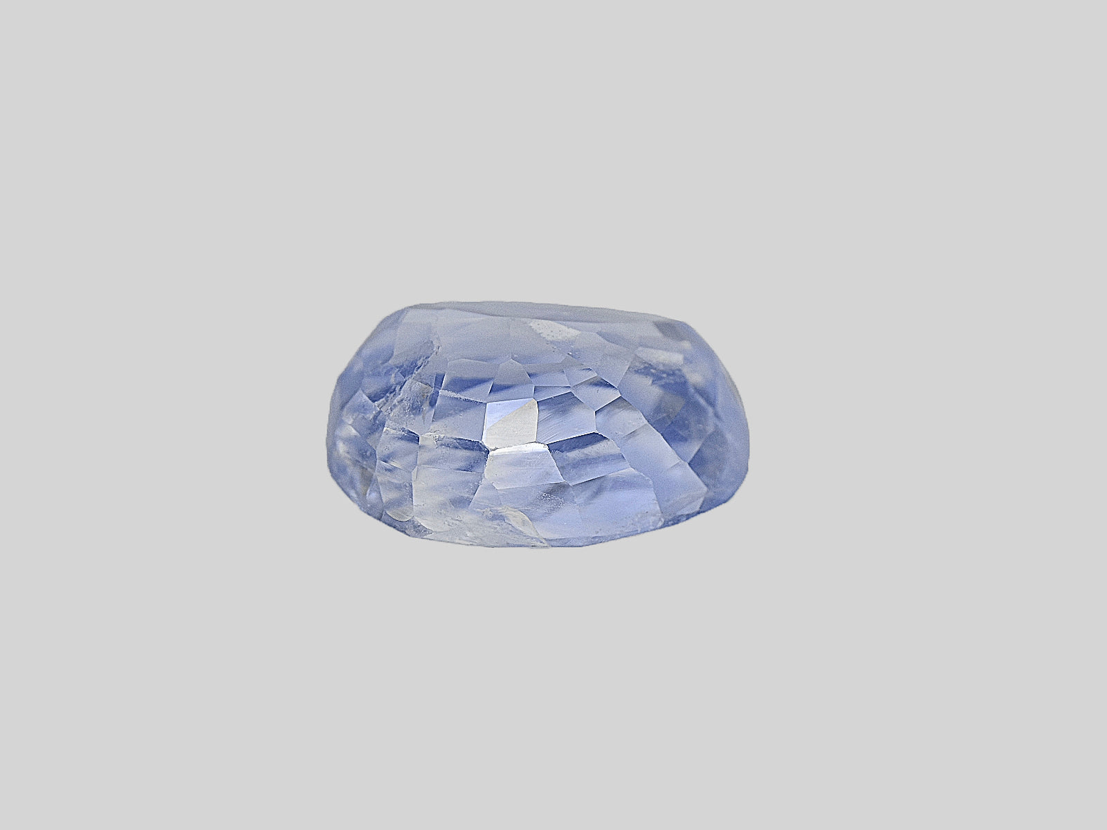 8801937-oval-light-blue-grs-kashmir-natural-blue-sapphire-3.66-ct
