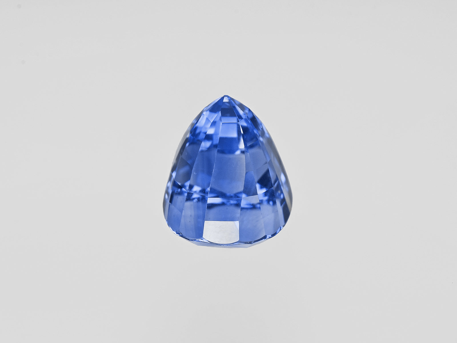 8801290-oval-fiery-vivid-blue-grs-burma-natural-blue-sapphire-17.92-ct