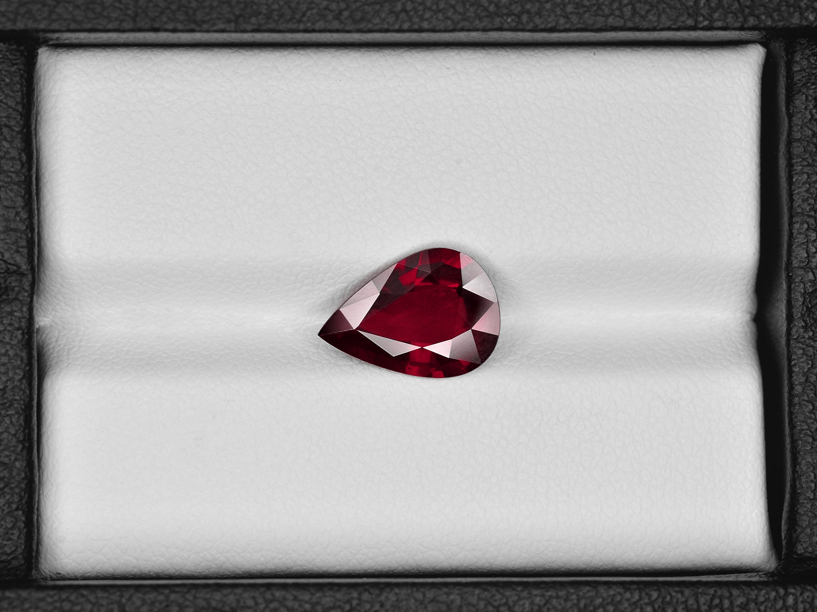 8801373-pear-intense-pigeon-blood-red-grs-mozambique-natural-ruby-2.61-ct