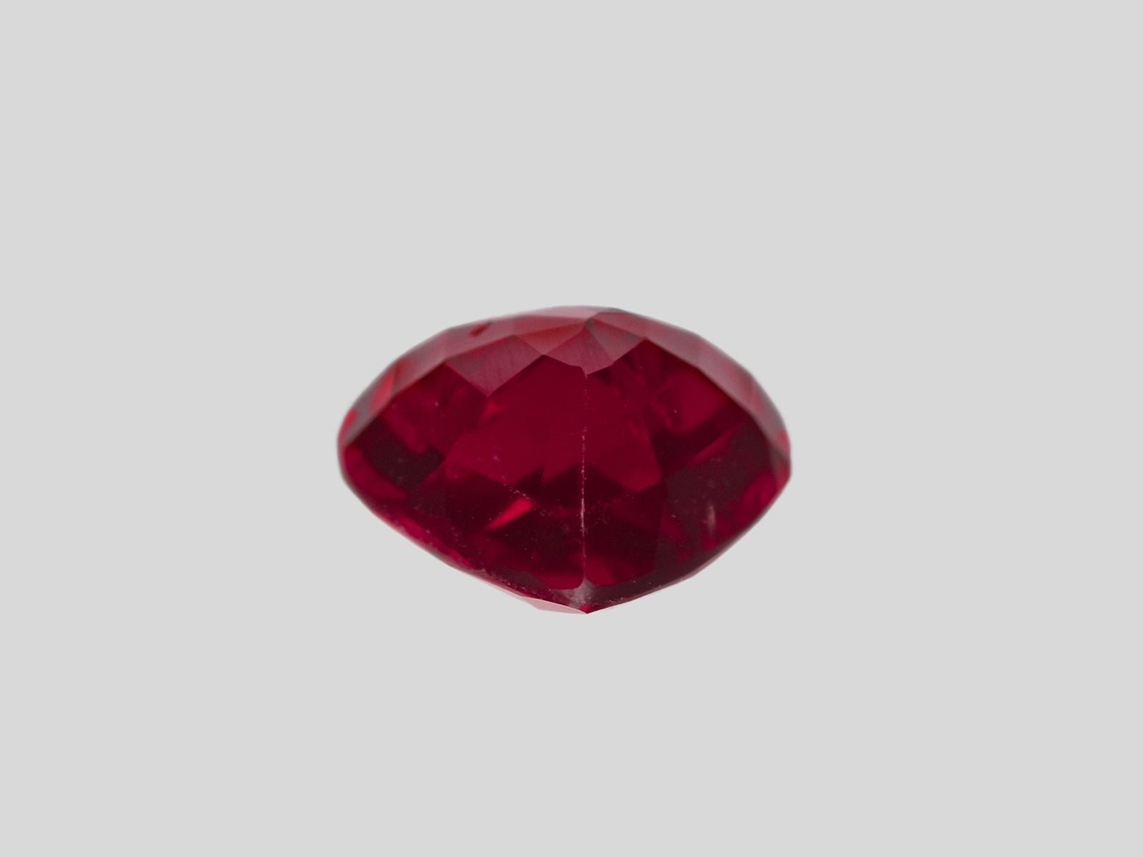 8801378-heart-intense-pigeon-blood-red-grs-mozambique-natural-ruby-3.15-ct