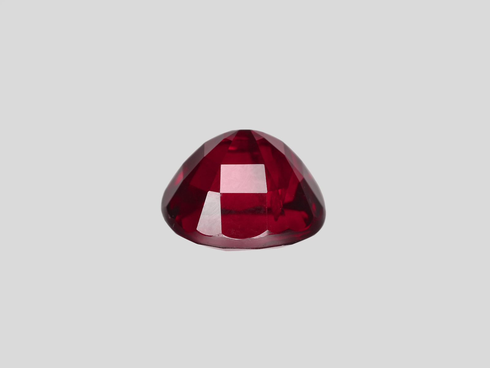 8801381-oval-fiery-rich-pigeon-blood-red-grs-mozambique-natural-ruby-3.08-ct