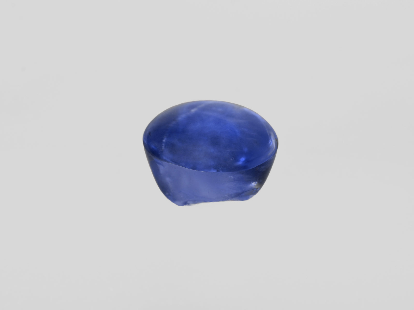 8801346-cabochon-intense-royal-blue-grs-sri-lanka-natural-blue-star-sapphire-10.21-ct