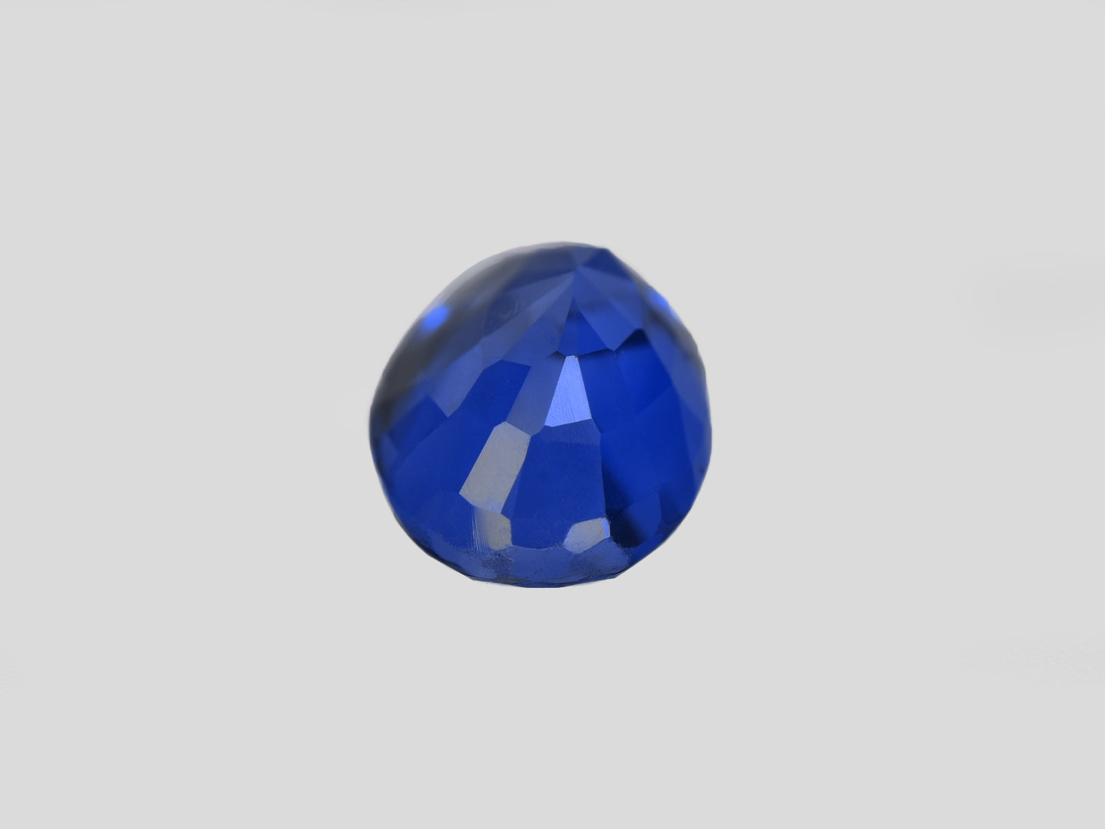 8801351-oval-intense-royal-blue-grs-sri-lanka-natural-blue-sapphire-2.51-ct