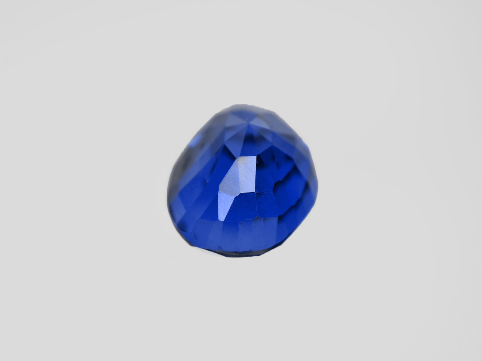 8801353-oval-intense-royal-blue-grs-sri-lanka-natural-blue-sapphire-2.30-ct