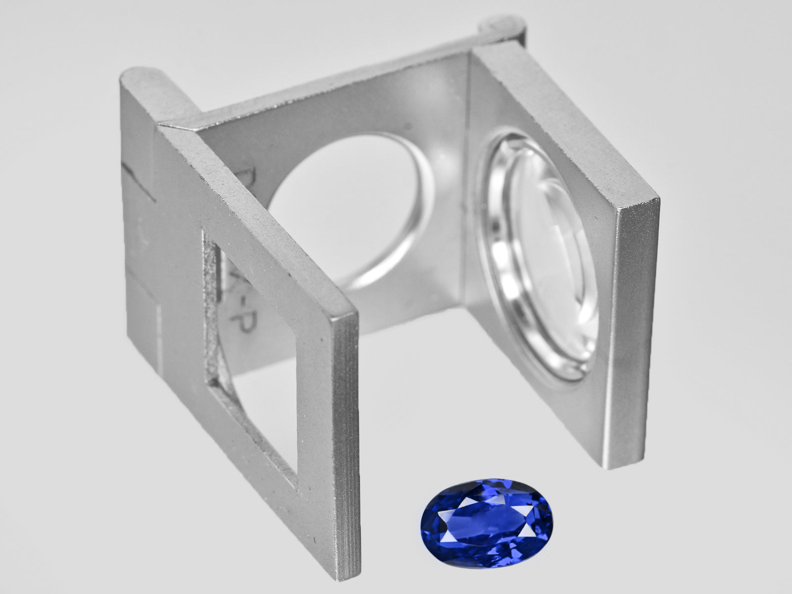 8801353-oval-intense-royal-blue-grs-sri-lanka-natural-blue-sapphire-2.30-ct