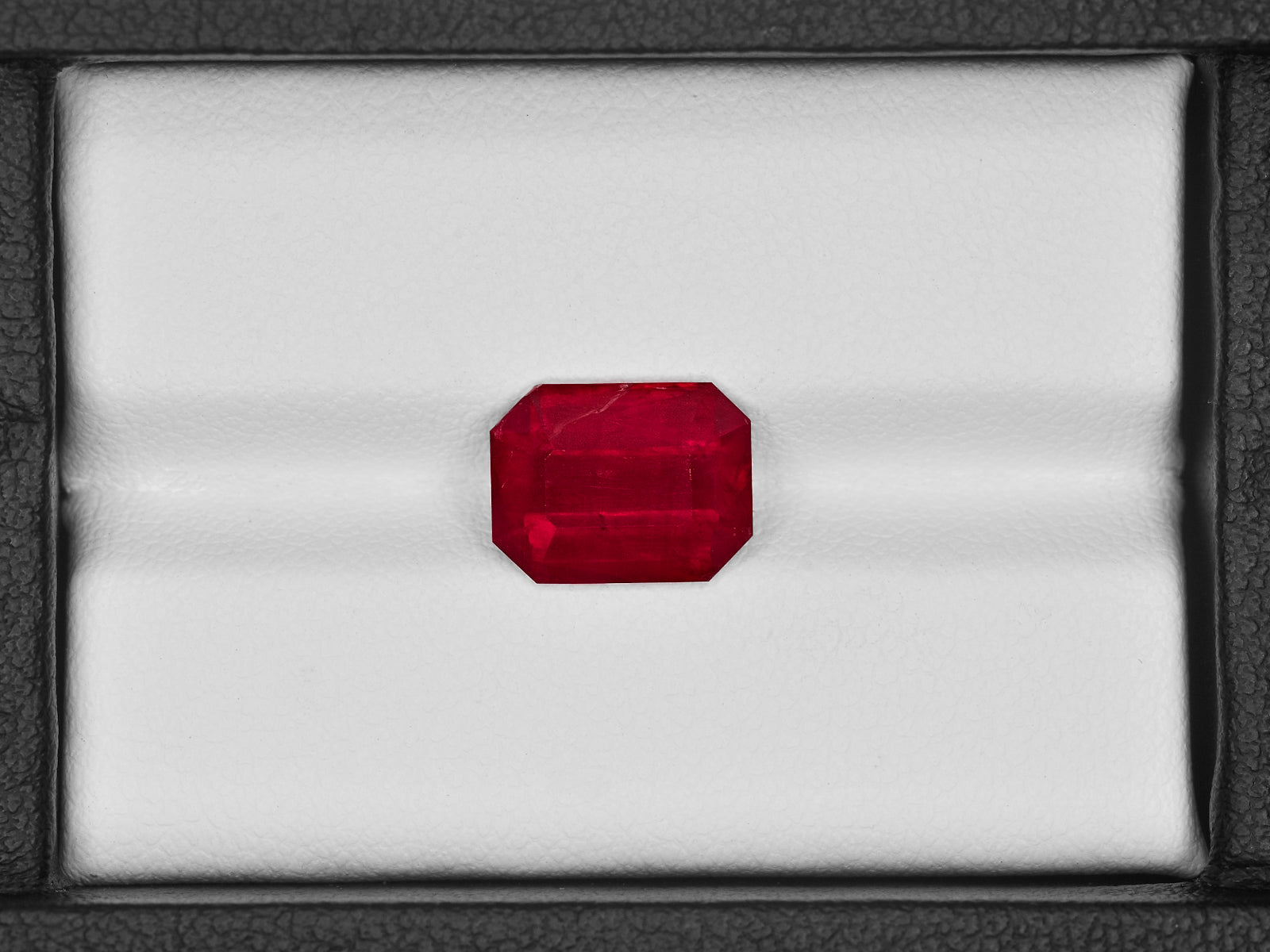 8801384-octagonal-pigeon-blood-red-grs-tanzania-natural-ruby-4.26-ct