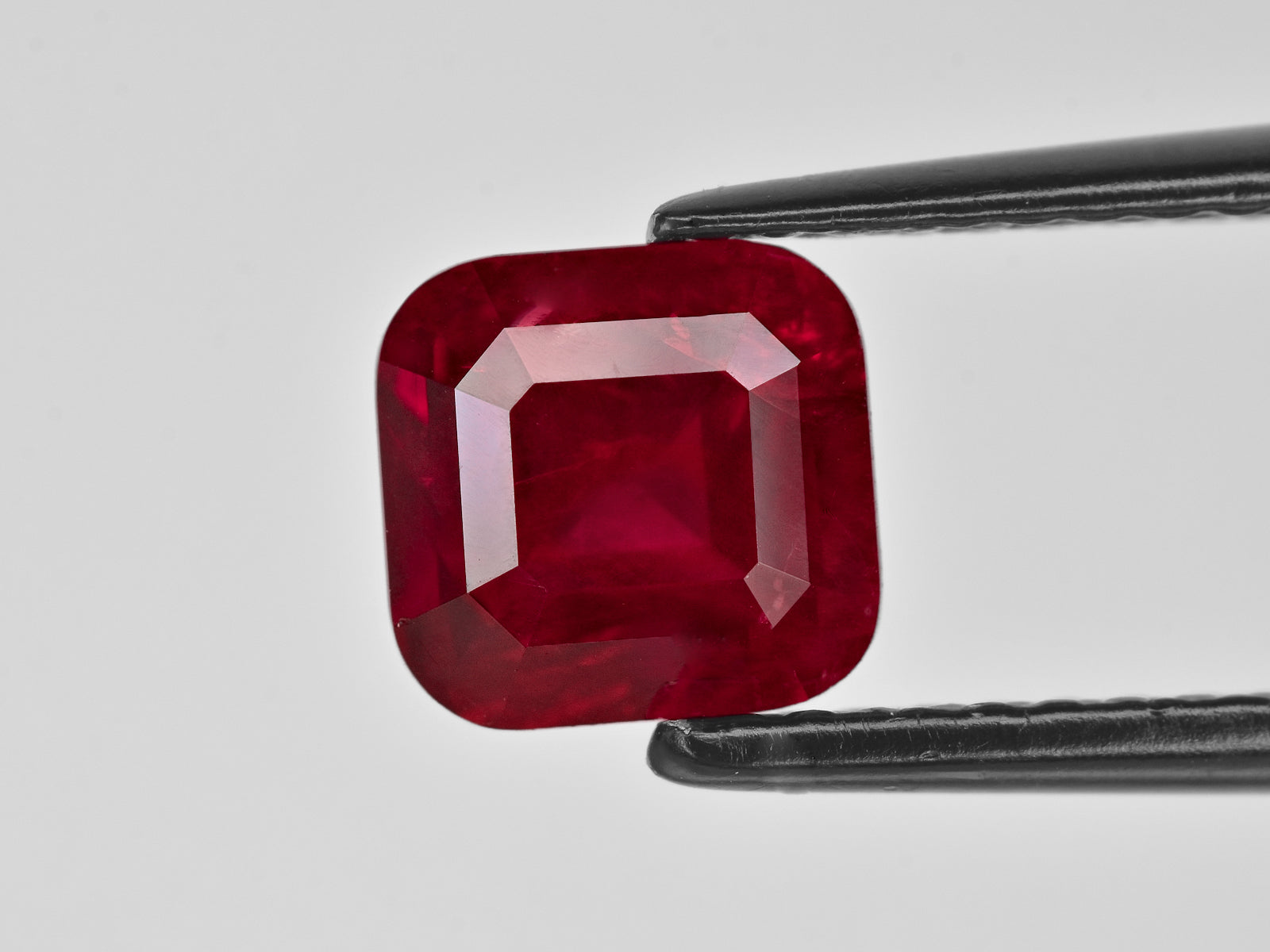 8801385-cushion-intense-pigeon-blood-red-grs-tanzania-natural-ruby-2.12-ct