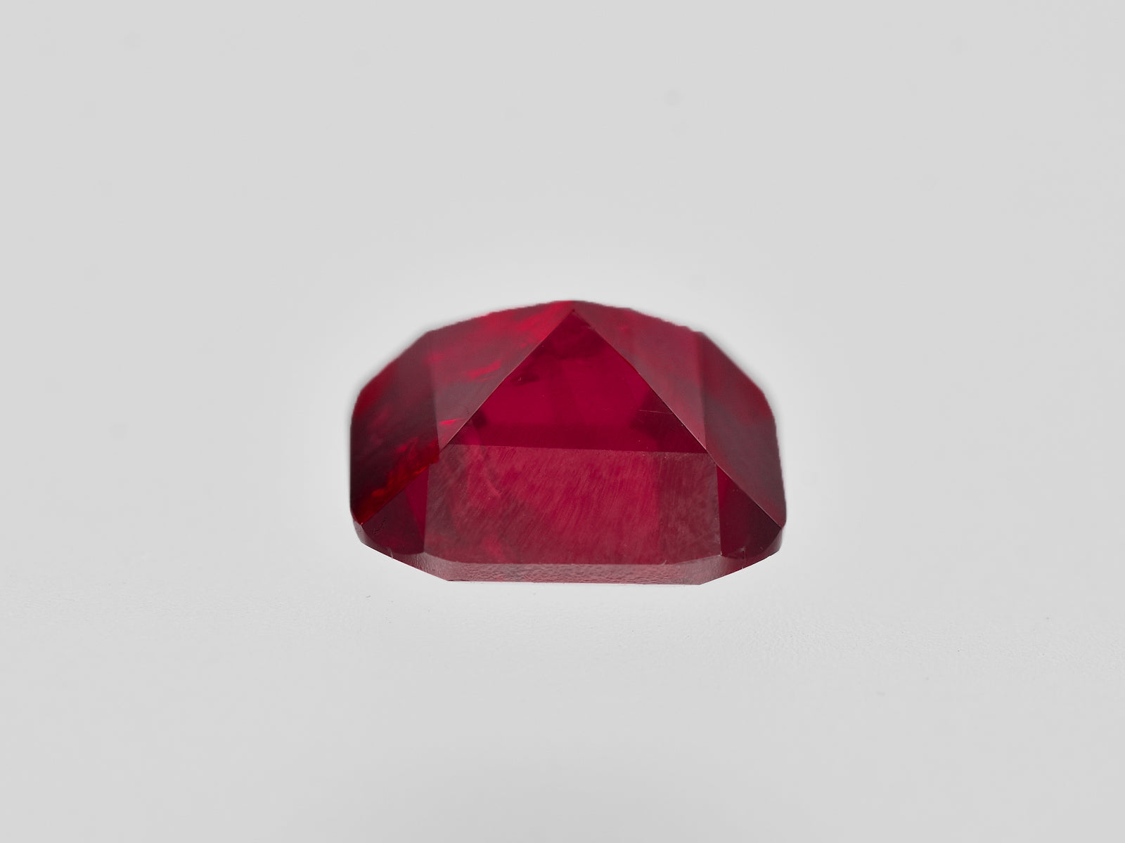 8801385-cushion-intense-pigeon-blood-red-grs-tanzania-natural-ruby-2.12-ct