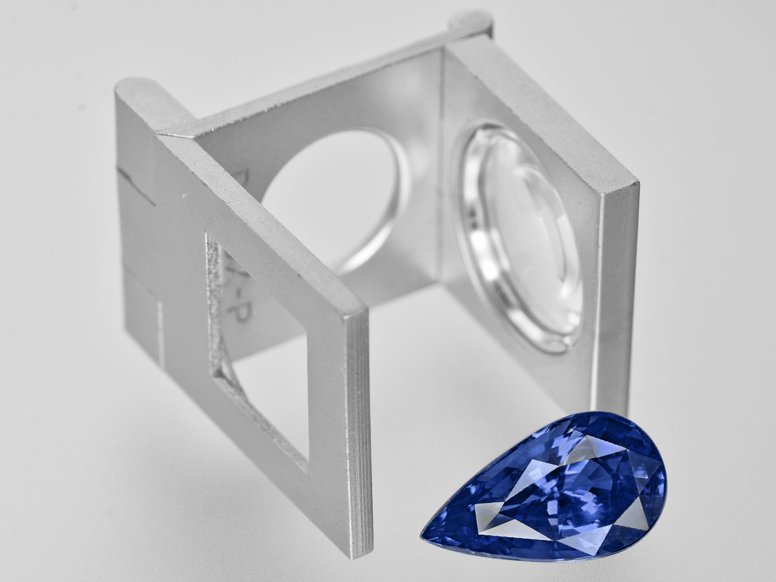 8801372-pear-vevlety-cornflower-blue-gia-lotus-madagascar-natural-blue-sapphire-10.08-ct