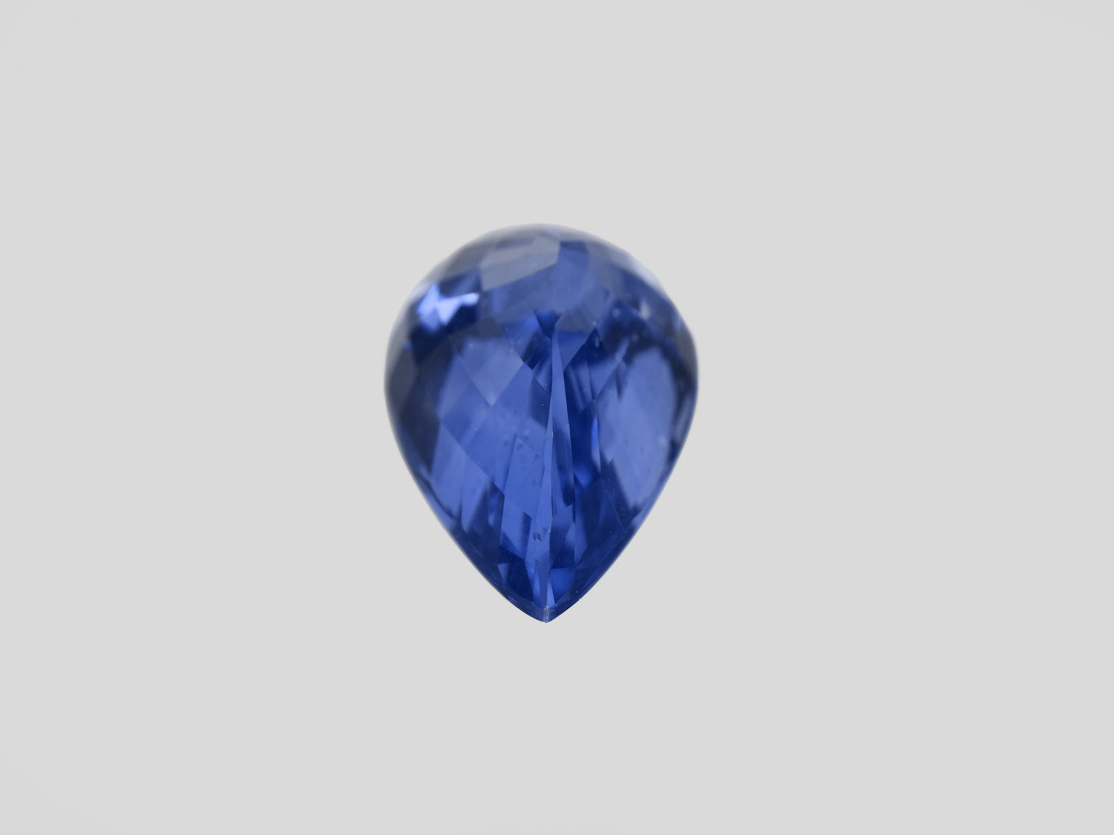 8801372-pear-vevlety-cornflower-blue-gia-lotus-madagascar-natural-blue-sapphire-10.08-ct