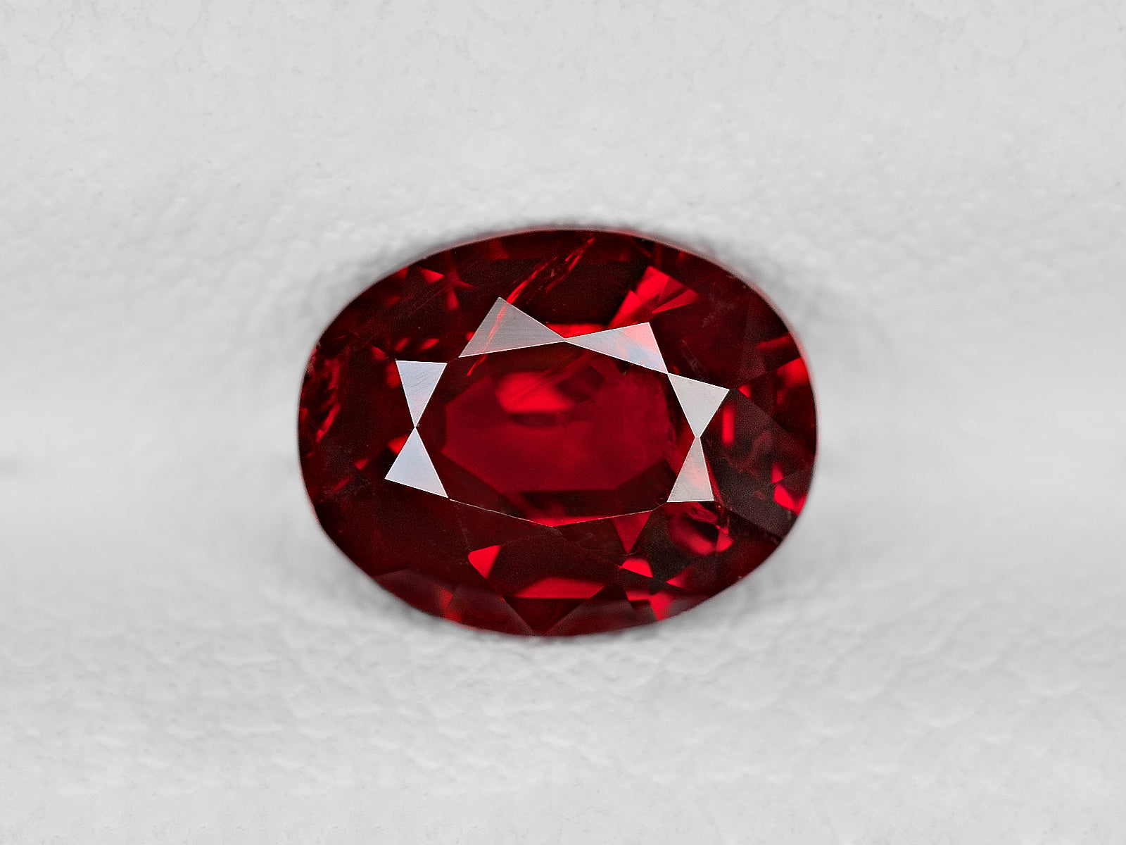 8801359-oval-fiery-intense-pigeon-blood-red-grs-mozambique-natural-ruby-1.20-ct