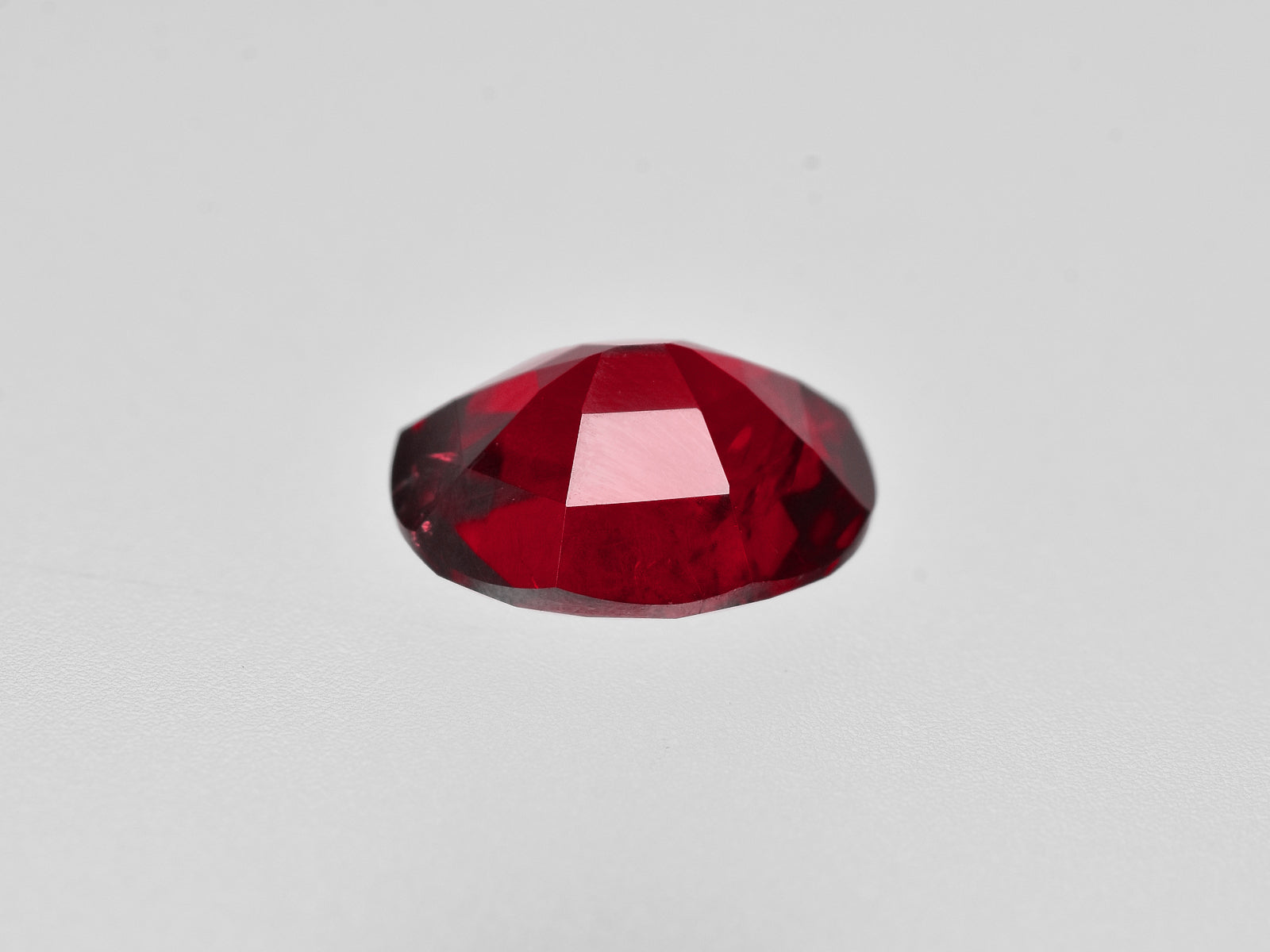 8801359-oval-fiery-intense-pigeon-blood-red-grs-mozambique-natural-ruby-1.20-ct