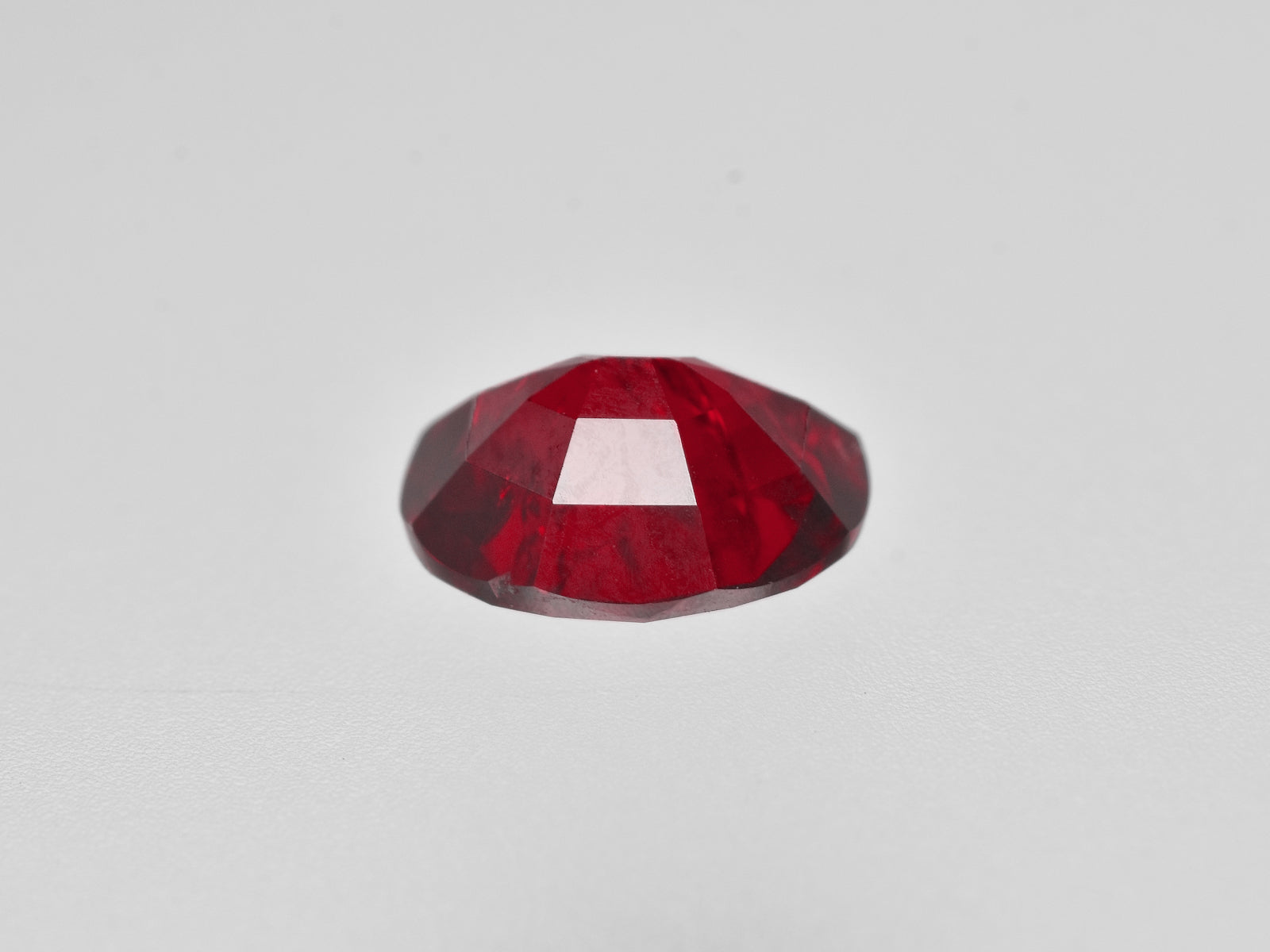 8801359-oval-fiery-intense-pigeon-blood-red-grs-mozambique-natural-ruby-1.20-ct