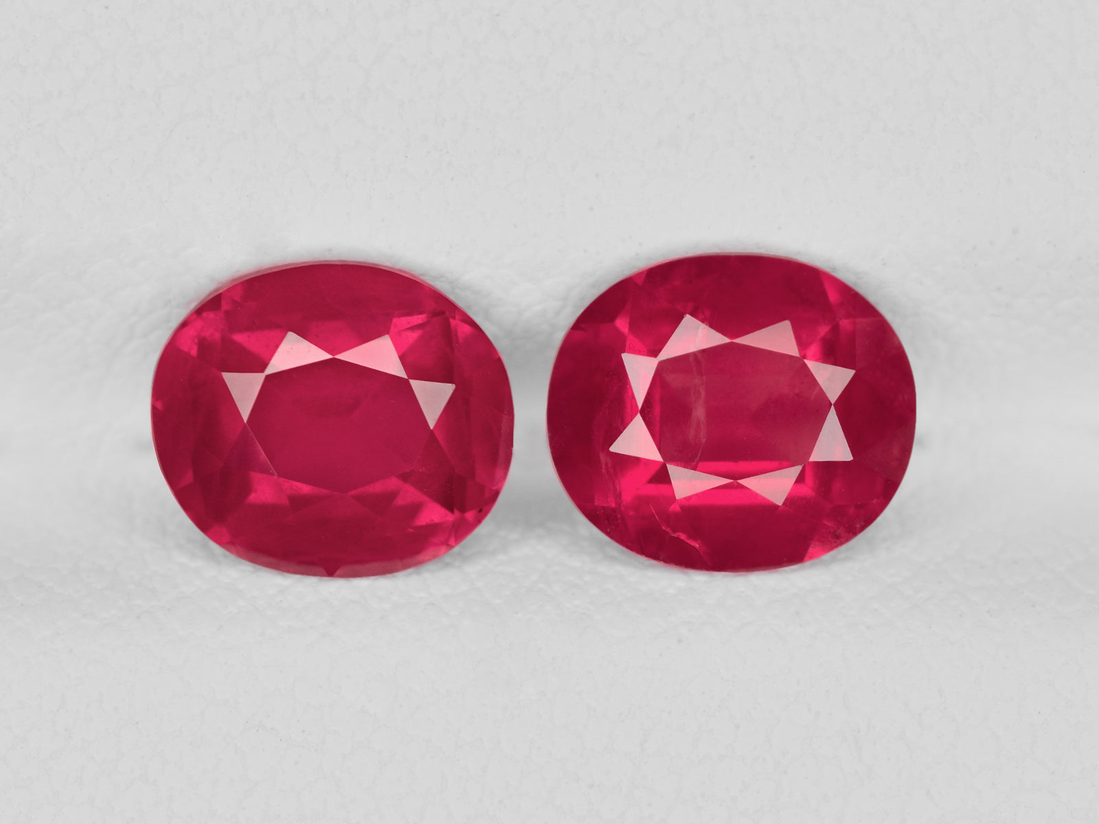 8801361-oval-velvety-pinkish-red-grs-tanzania-natural-ruby-2.61-ct