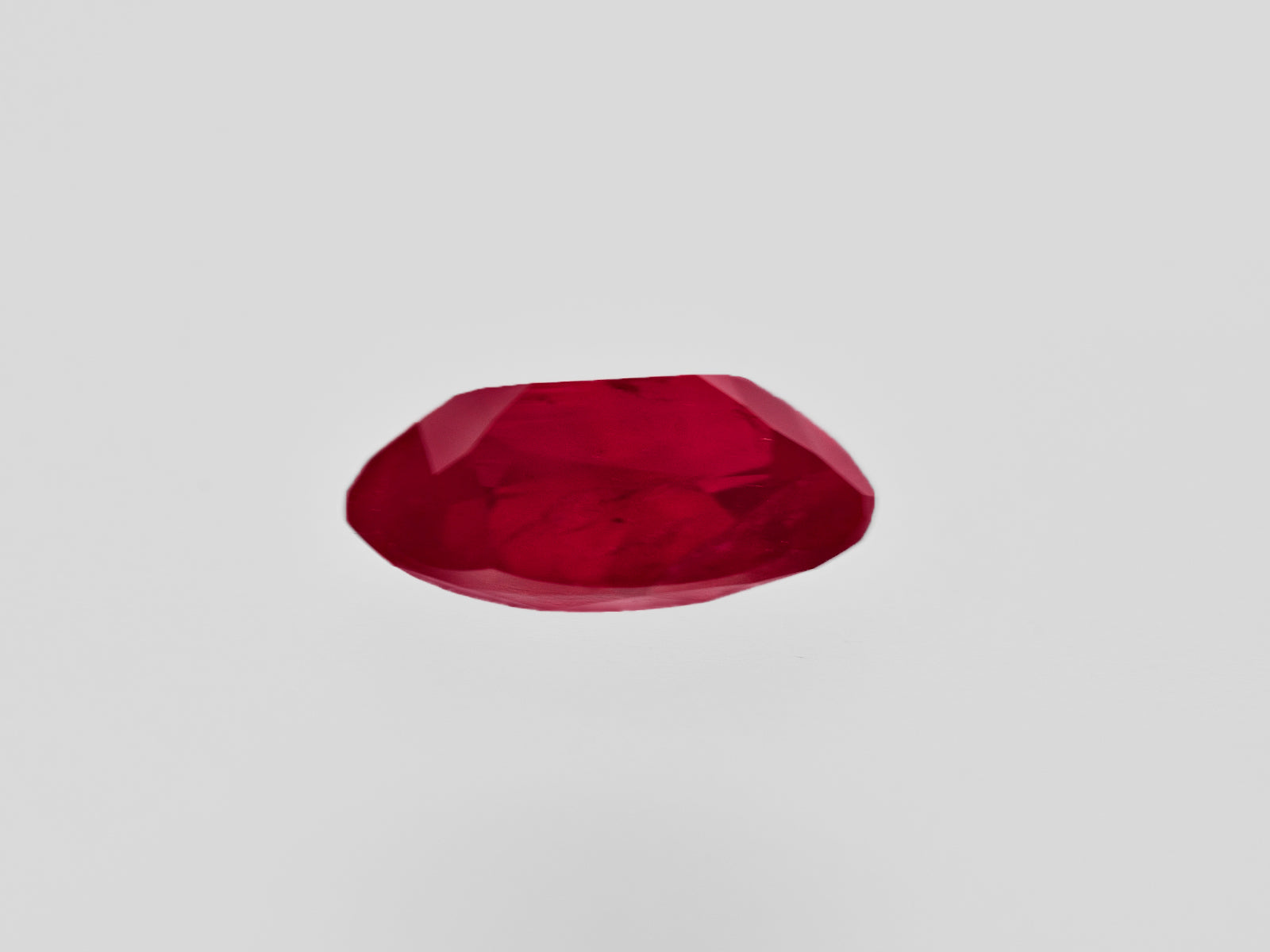 8801386-oval-velvety-pigeon-blood-red-grs-tanzania-natural-ruby-2.31-ct