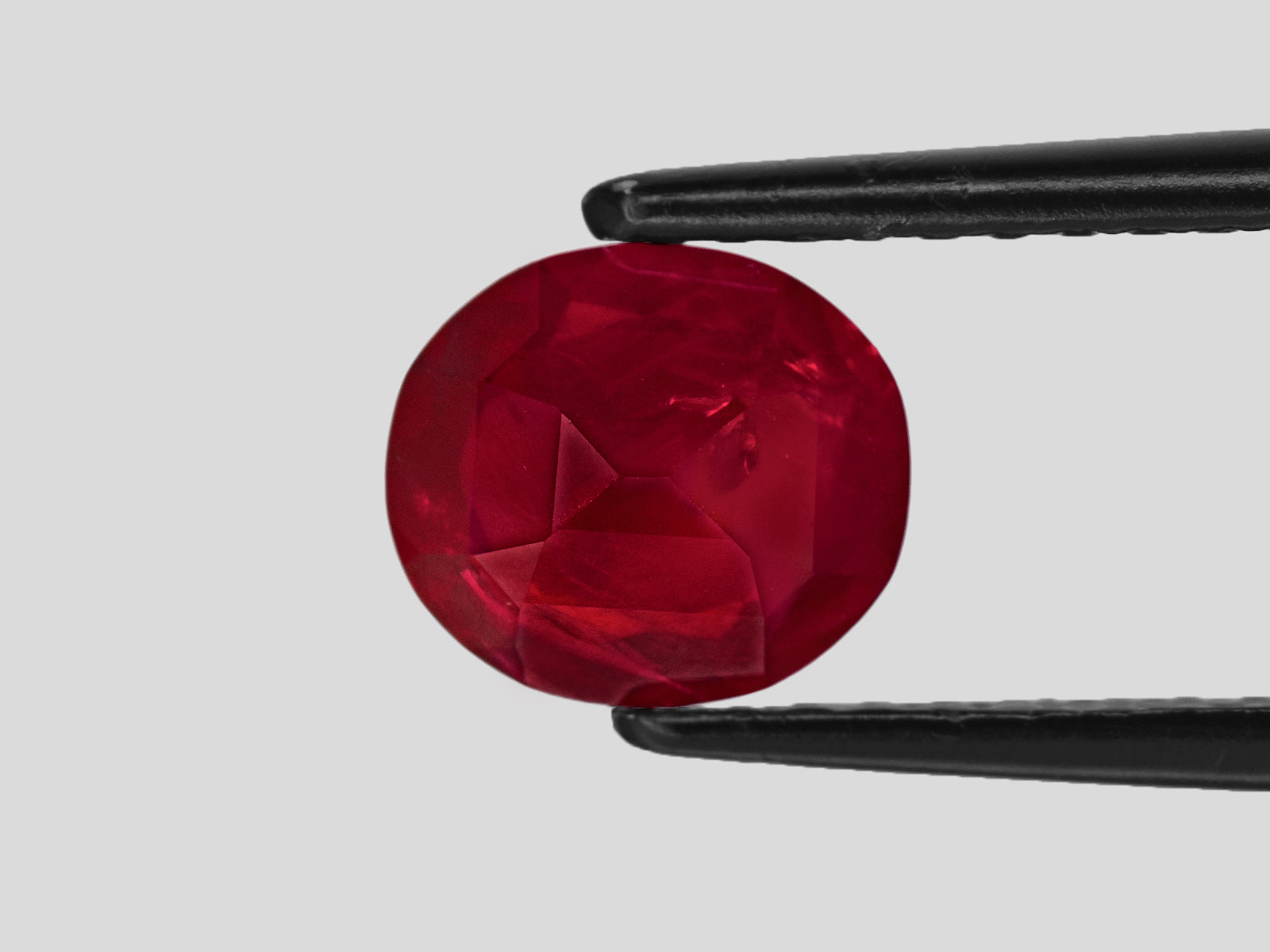 8801388-oval-fiery-rich-pigeon-blood-red-grs-tanzania-natural-ruby-2.03-ct