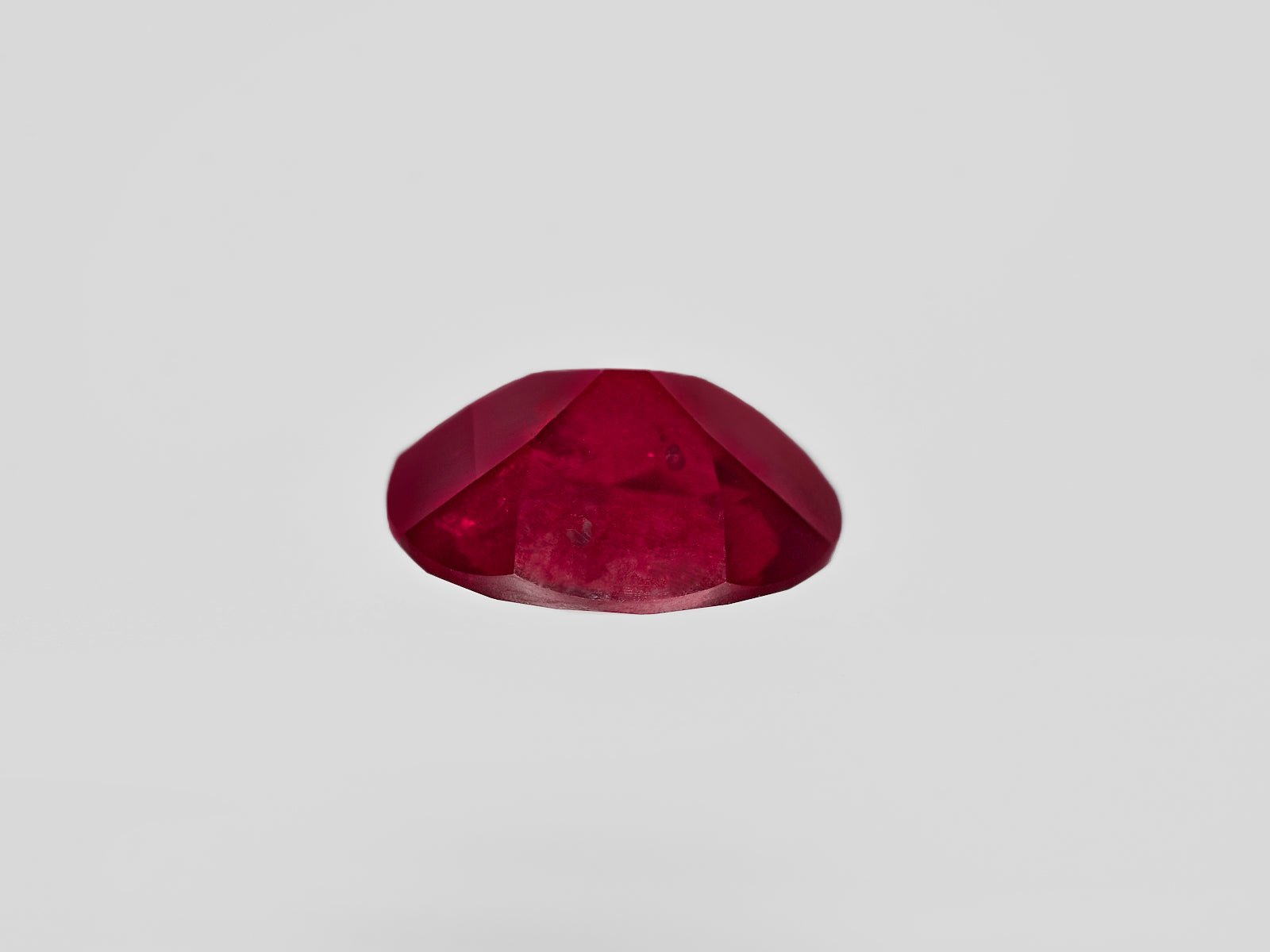 8801388-oval-fiery-rich-pigeon-blood-red-grs-tanzania-natural-ruby-2.03-ct